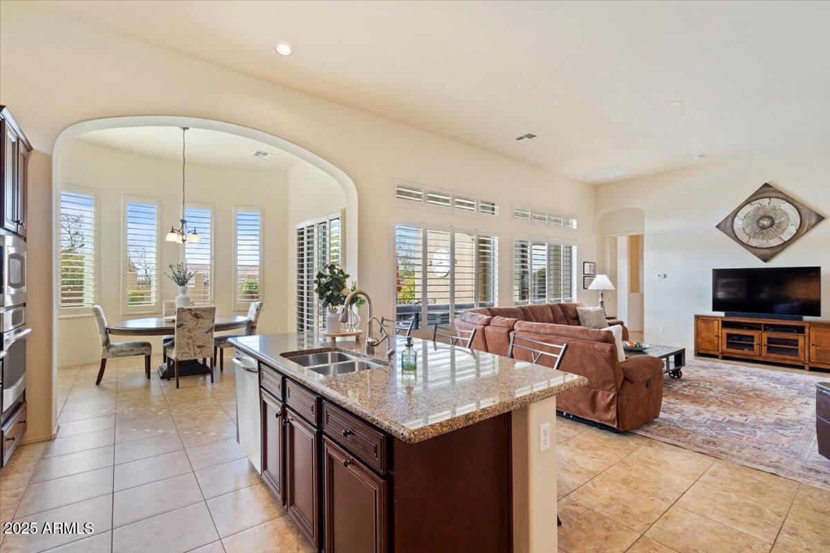 8457 E Jasmine Circle Property Photo 6