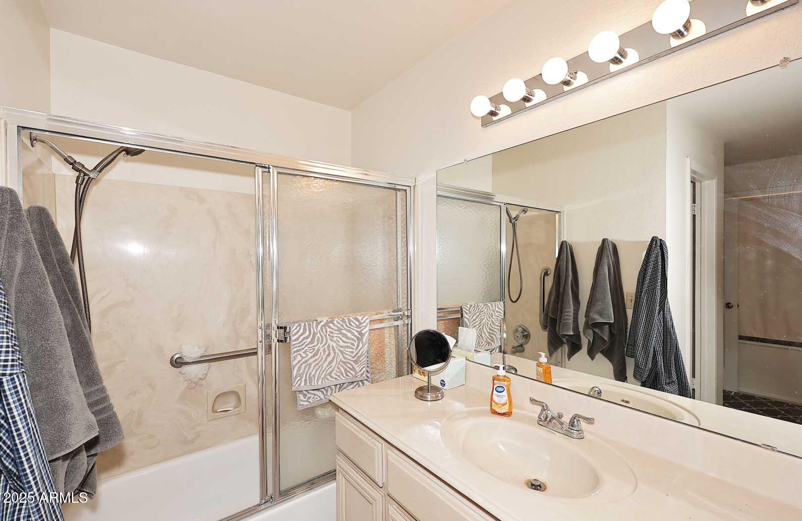 9707 E Mountain View Road Property Photo 10