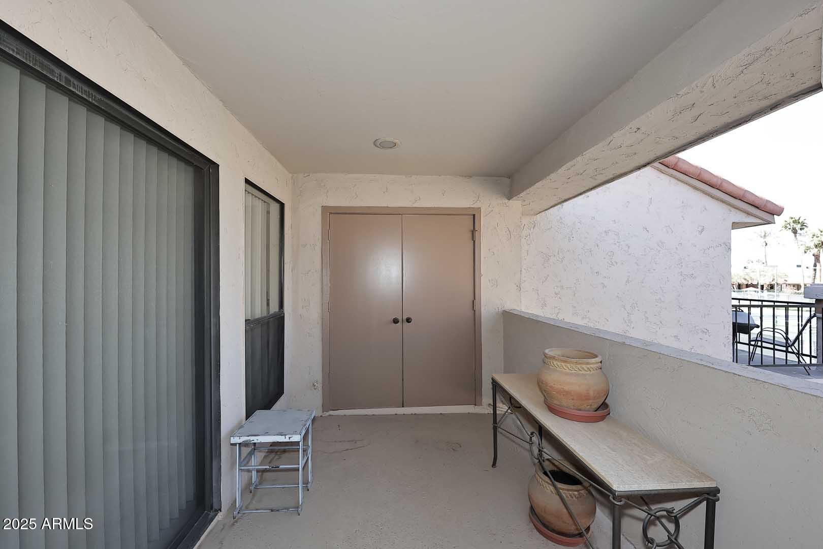 9707 E Mountain View Road Property Photo 13