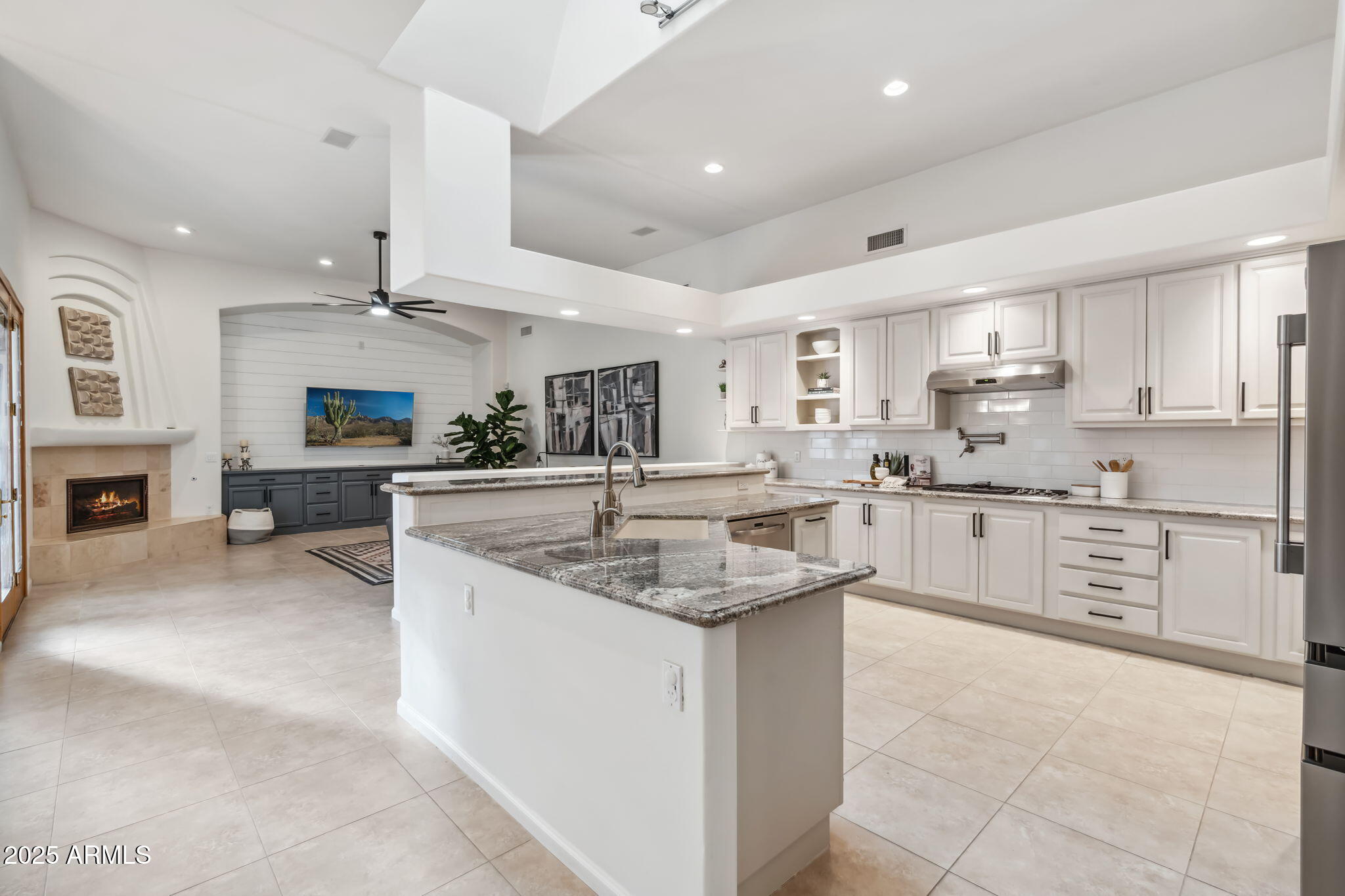 4914 N Valley Glen Property Photo 19