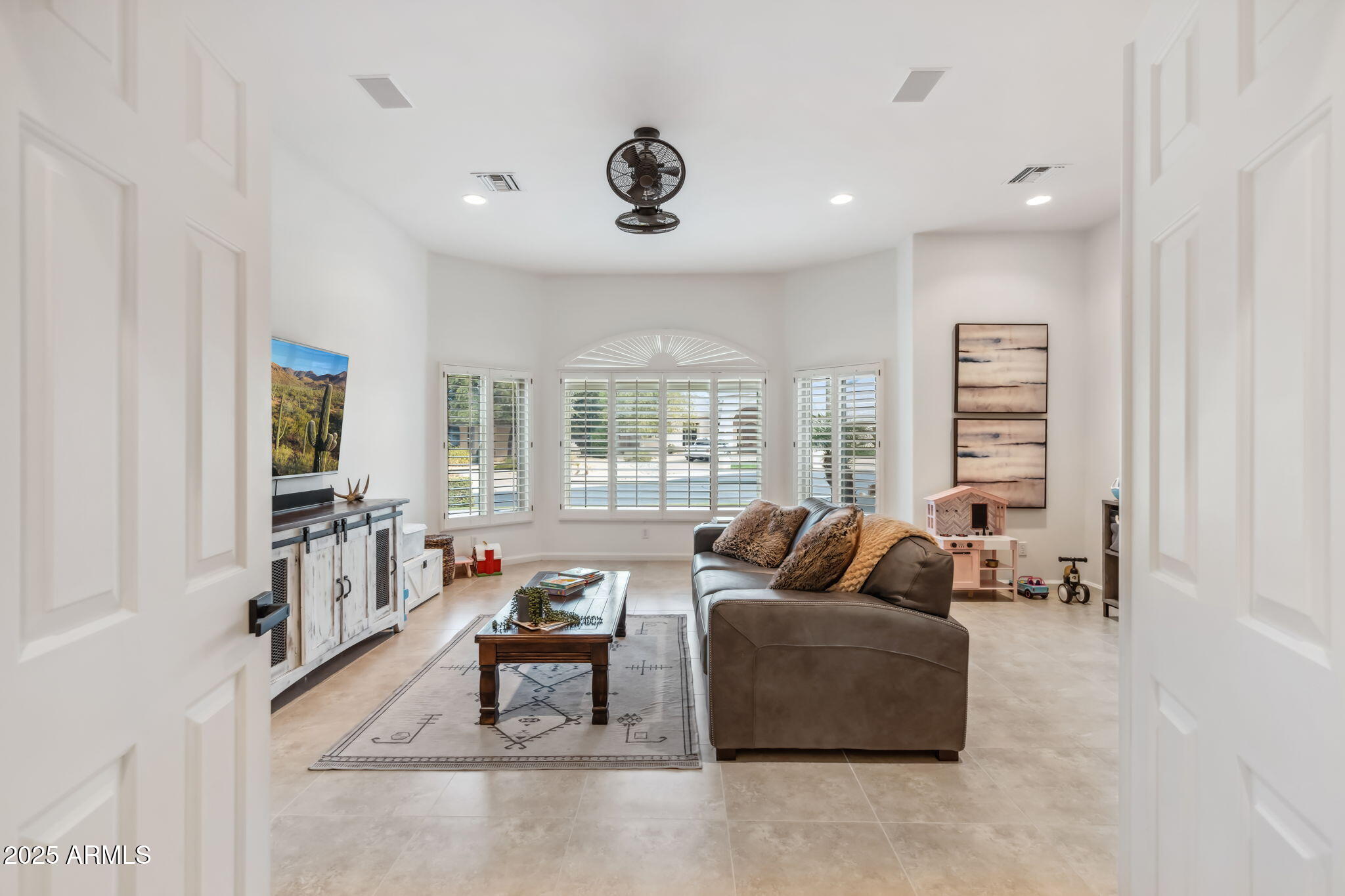 4914 N Valley Glen Property Photo 27