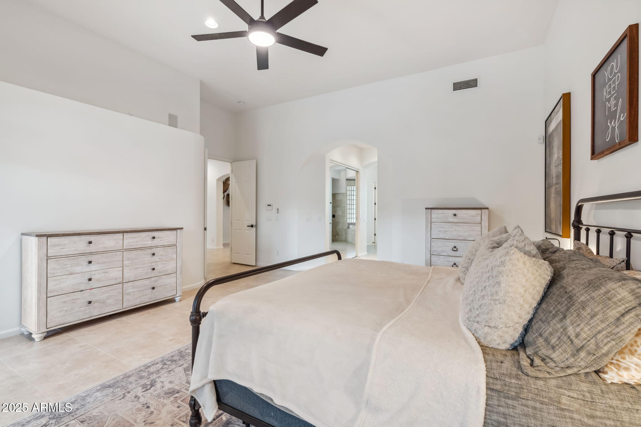 4914 N Valley Glen Property Photo 32