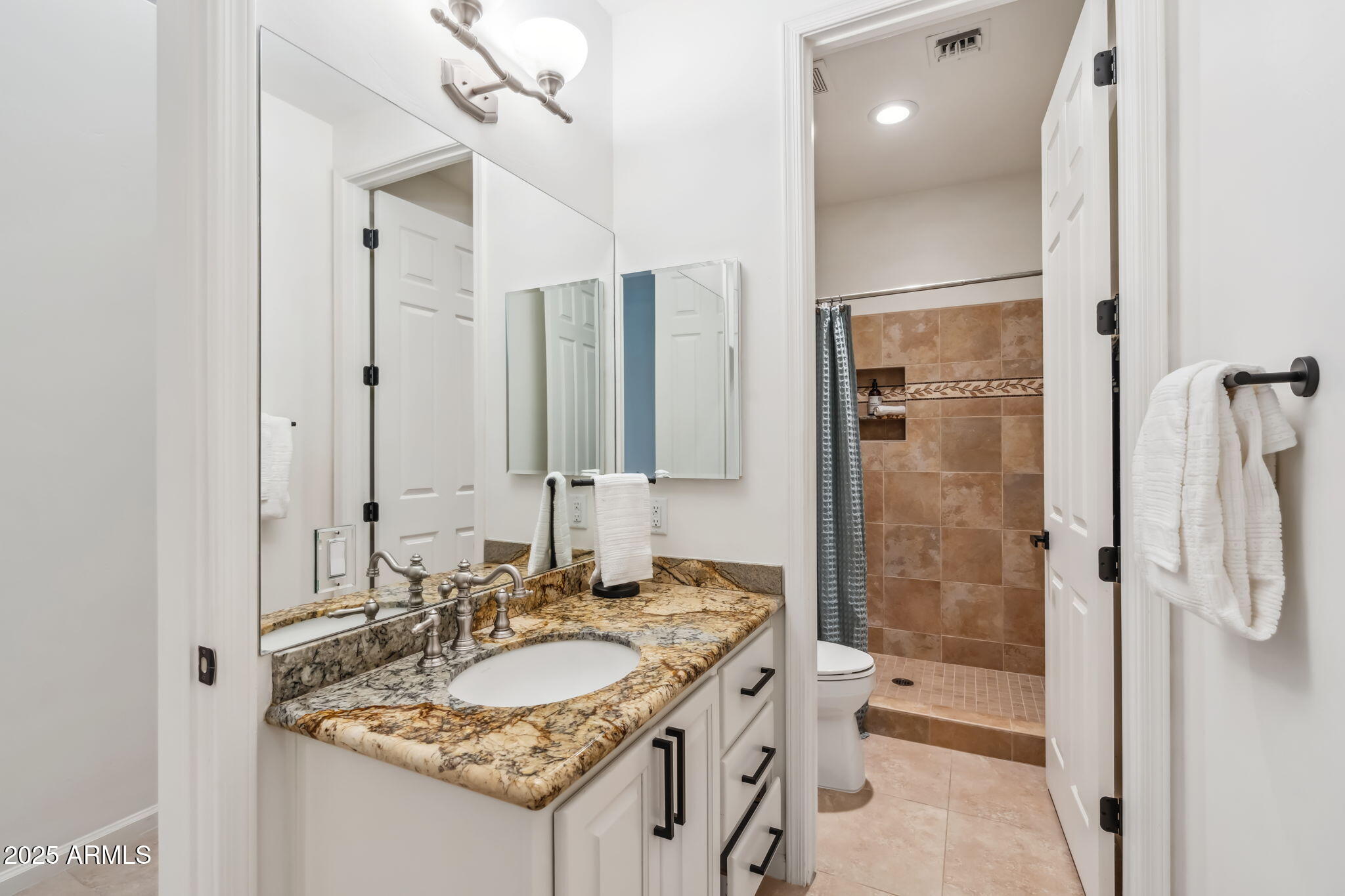4914 N Valley Glen Property Photo 37
