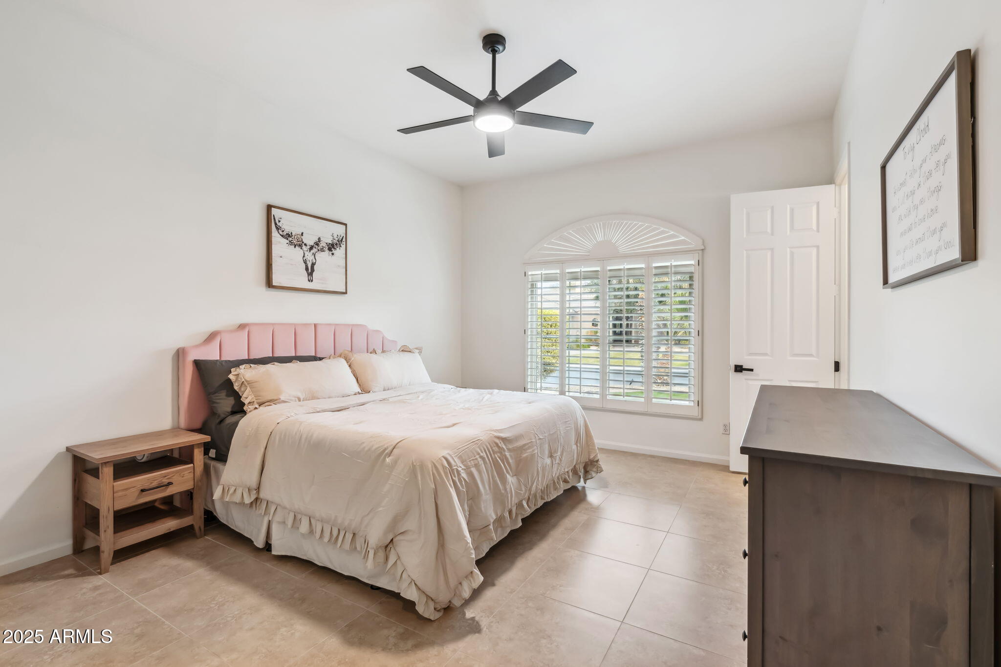 4914 N Valley Glen Property Photo 38