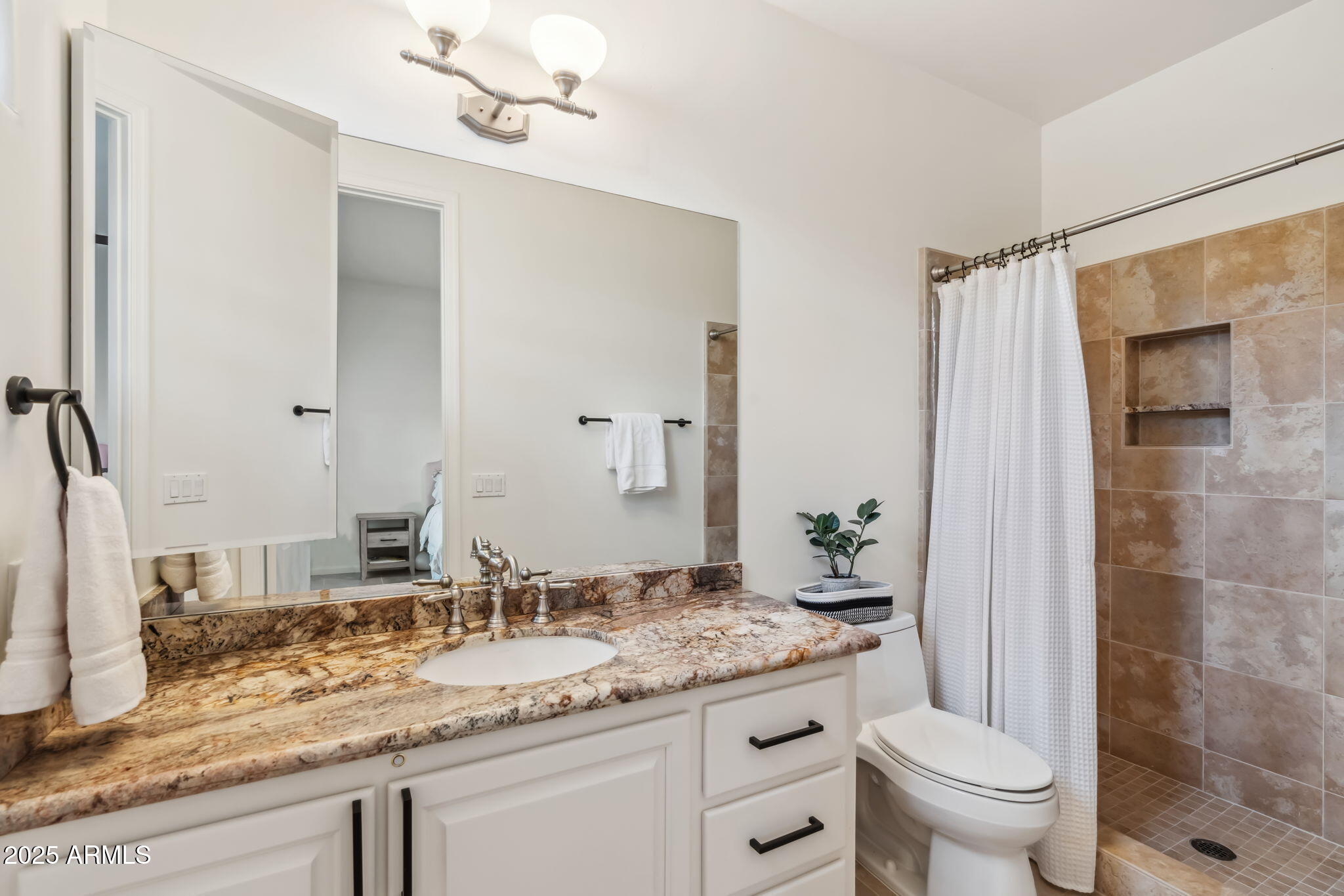 4914 N Valley Glen Property Photo 39