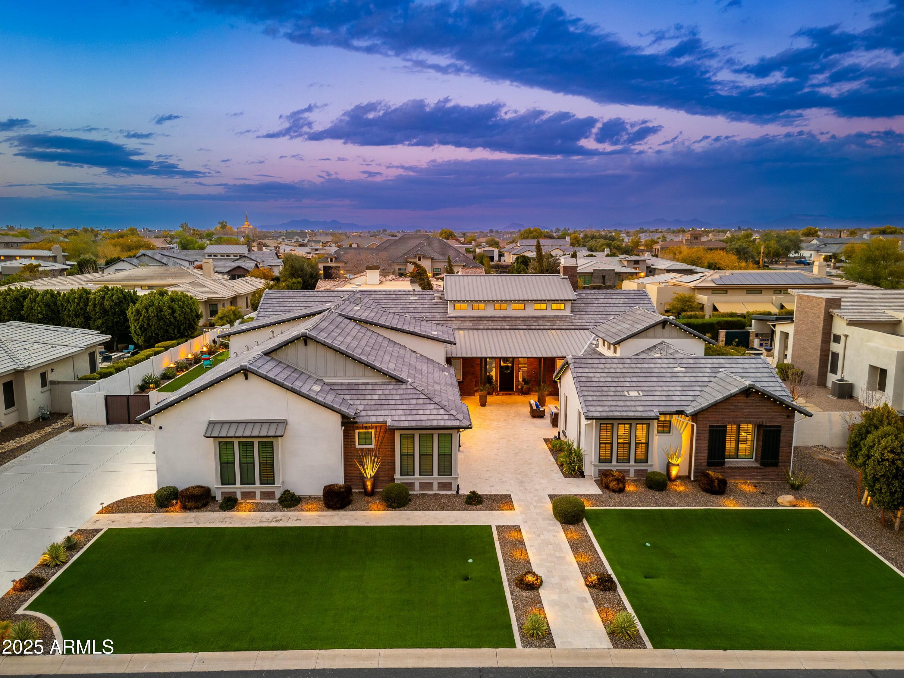 2656 E ORIOLE Drive