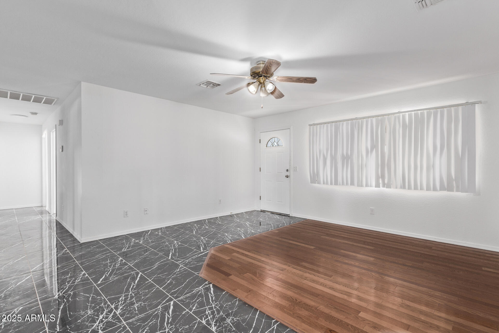 4004 W Myrtle Avenue Property Photo 5