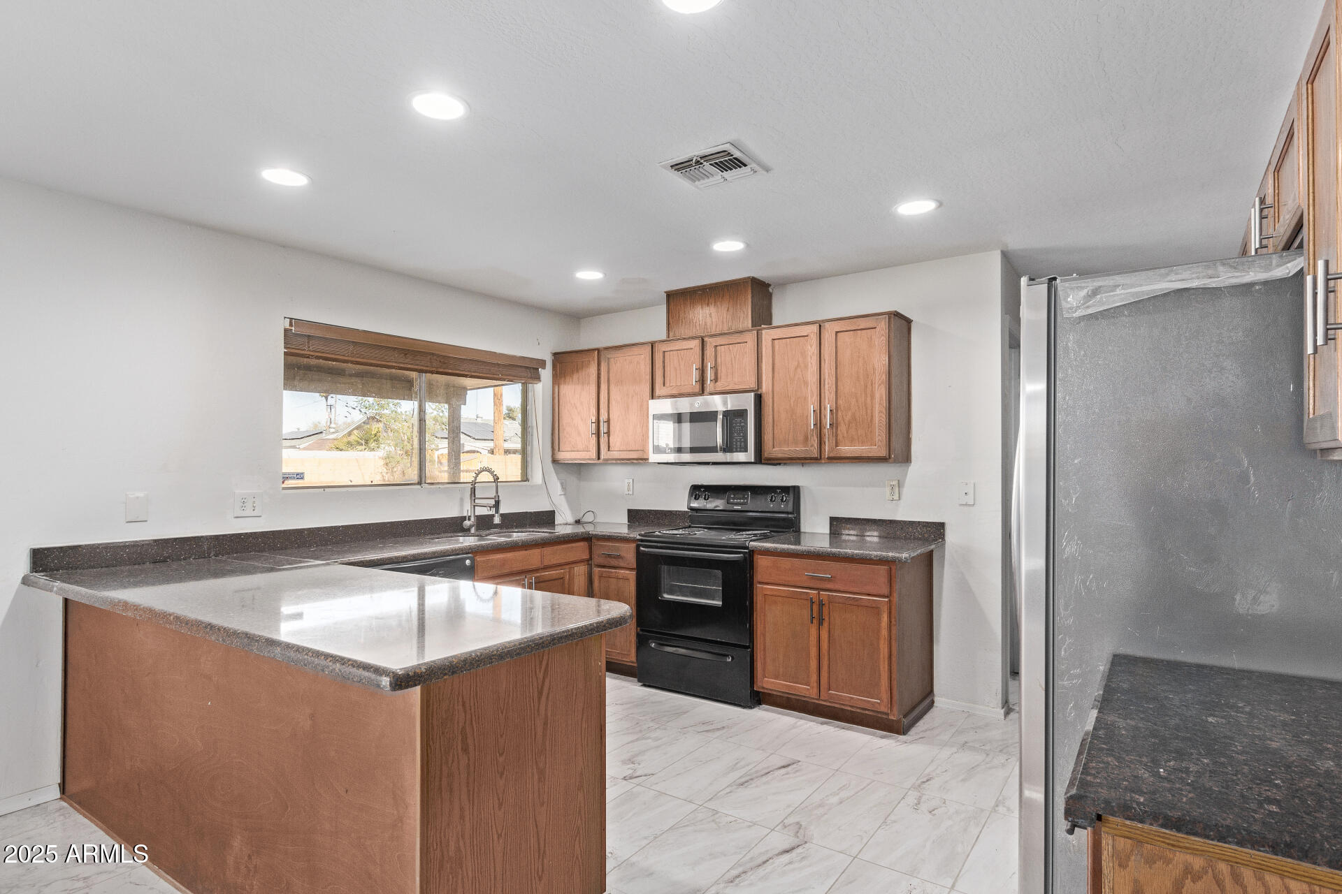 4004 W Myrtle Avenue Property Photo 10