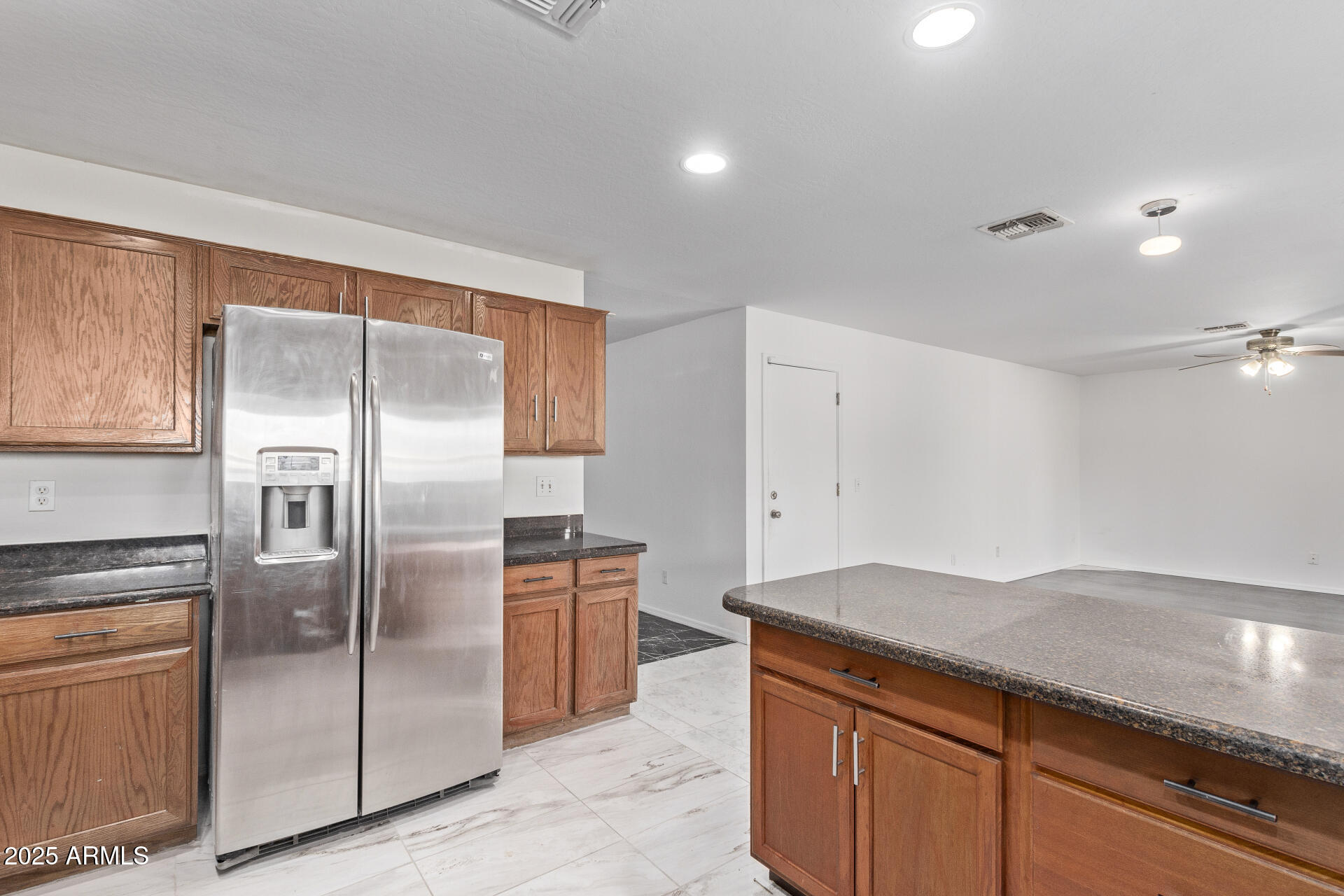 4004 W Myrtle Avenue Property Photo 12