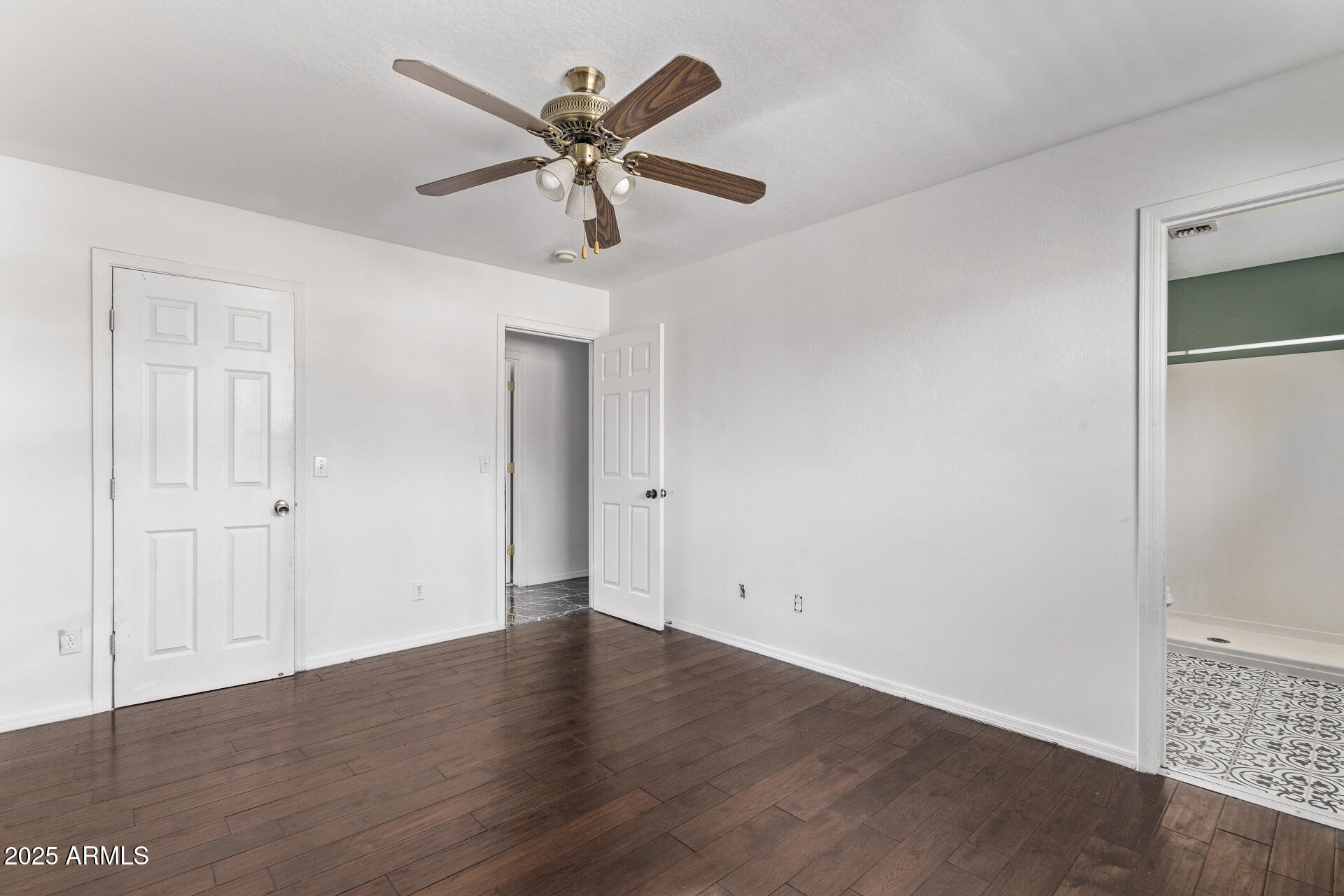 4004 W Myrtle Avenue Property Photo 15