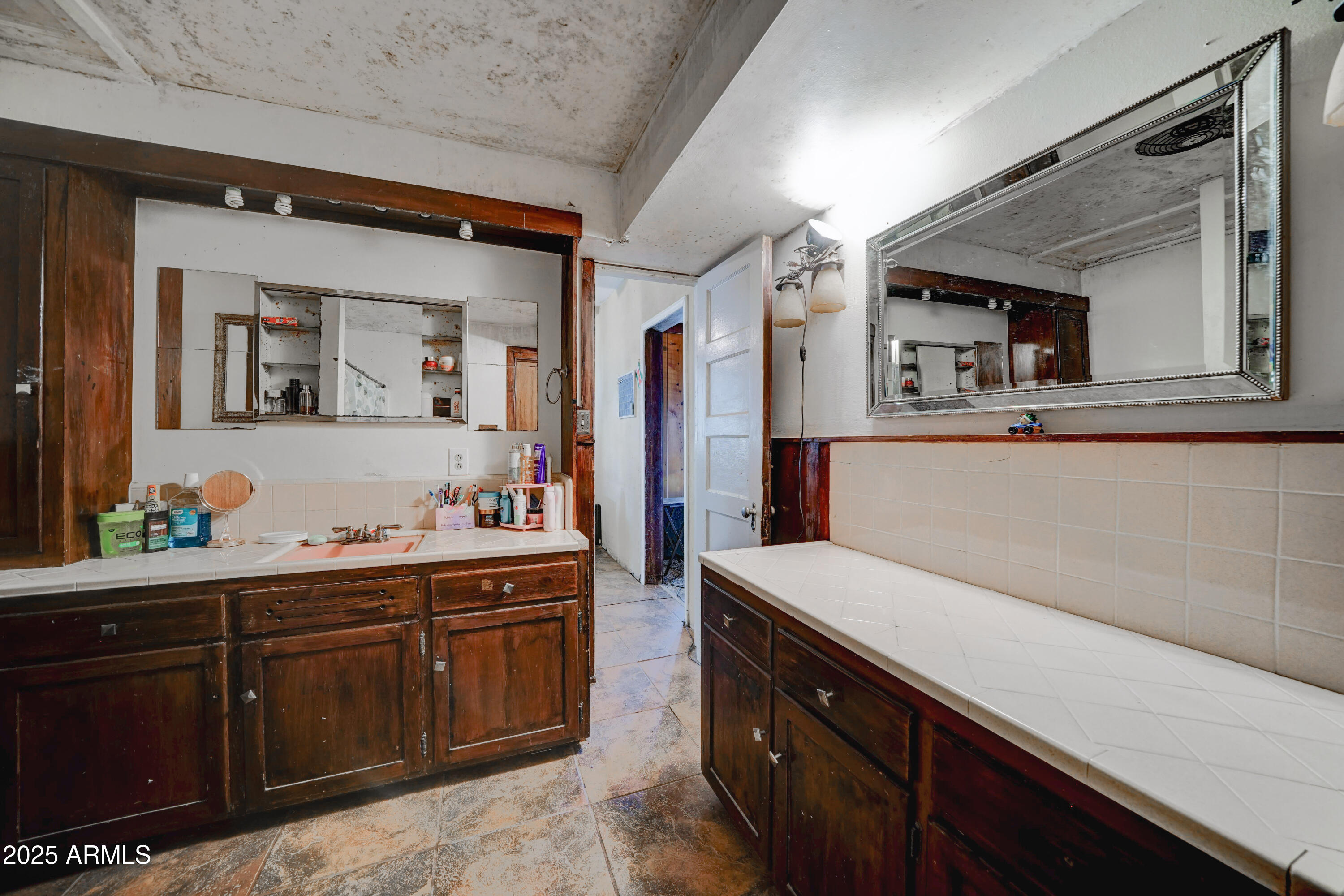 4302 W Dobbins Road Property Photo 19