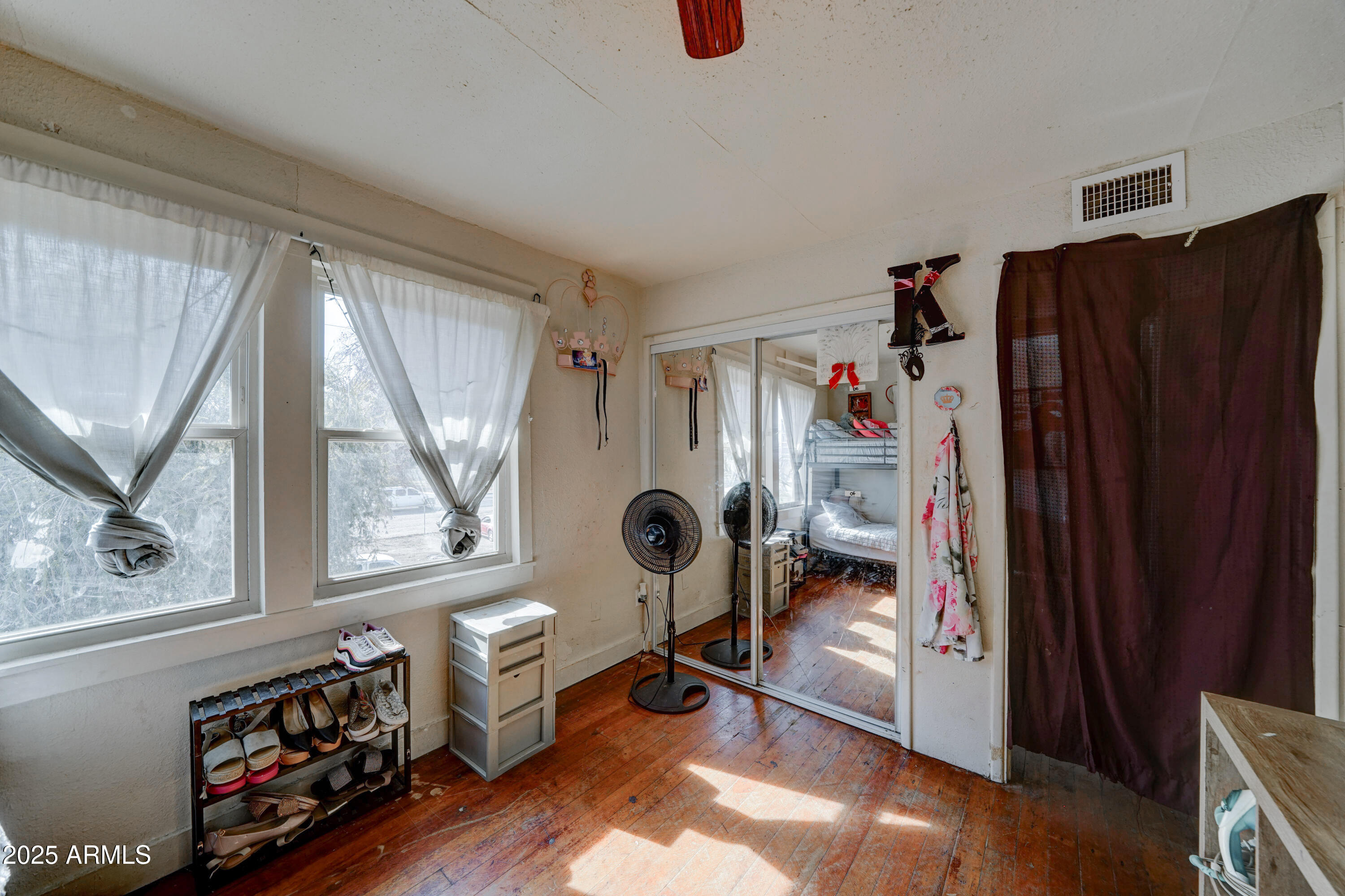 4302 W Dobbins Road Property Photo 24