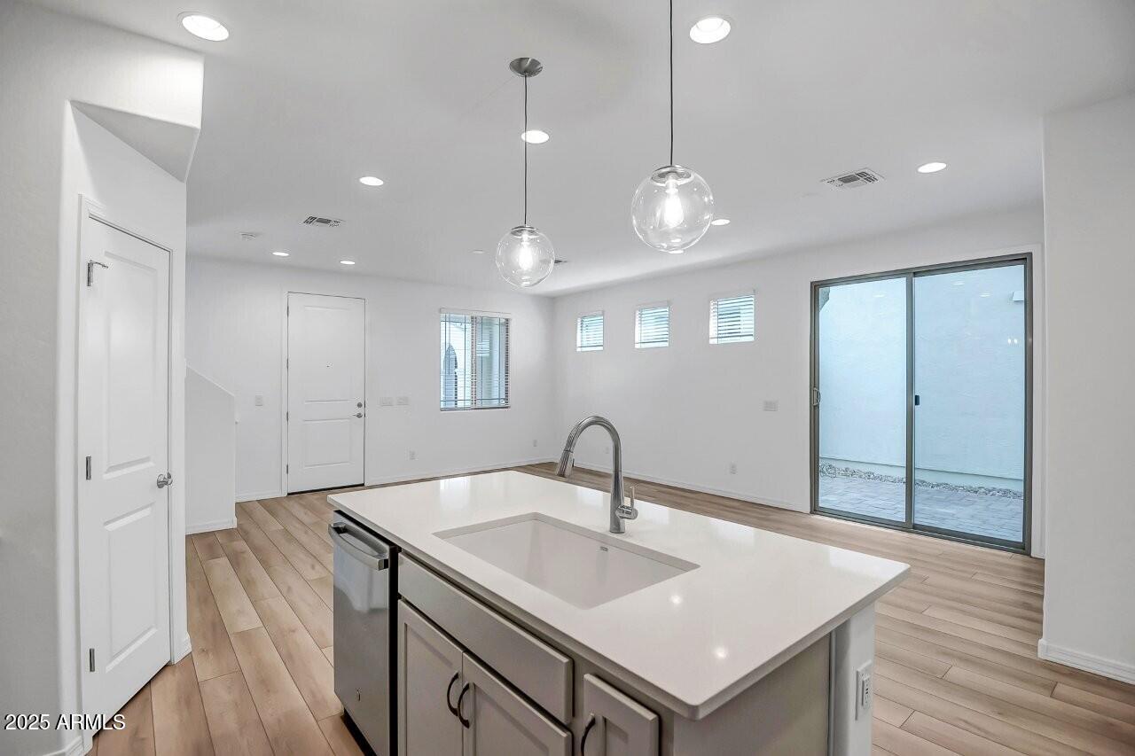 1207 W Sparrow Drive Property Photo 11