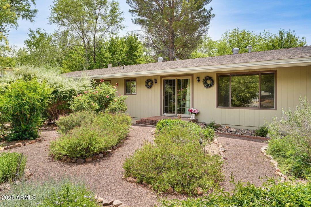 423 Sheard Drive Property Photo
