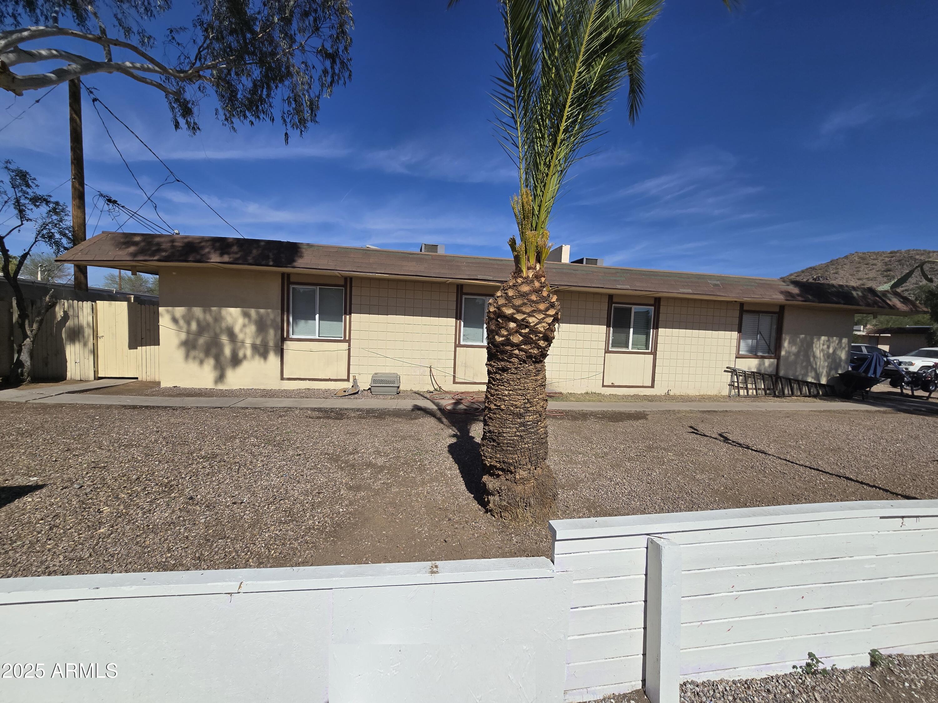 2038 W Cactus Road Property Photo
