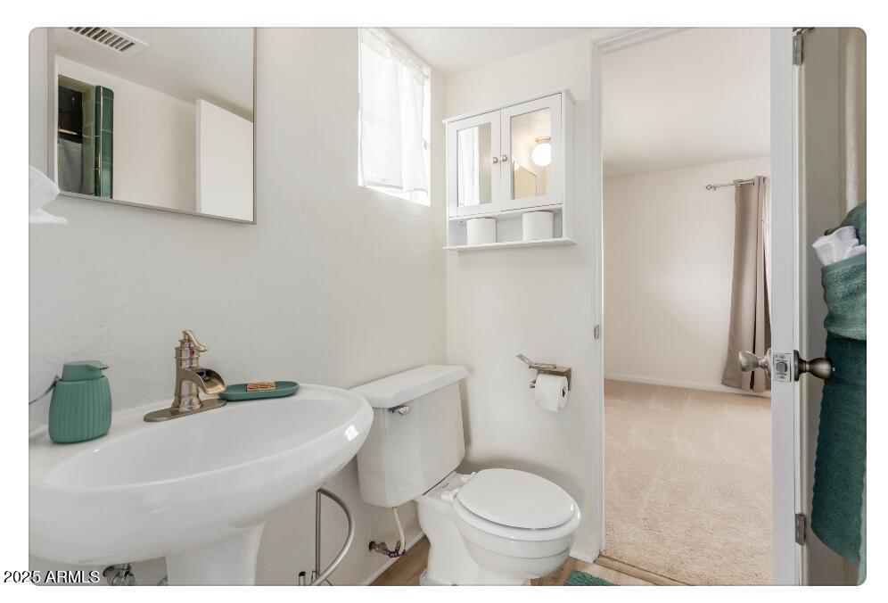 1944 W Osborn Road Property Photo 8