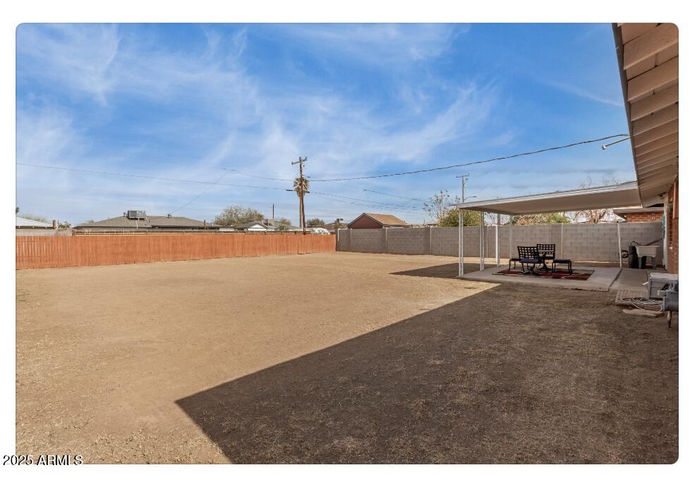 1944 W Osborn Road Property Photo 16