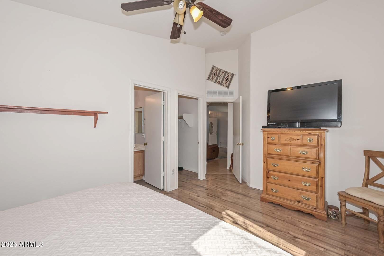 12721 W Valentine Avenue Property Photo 14