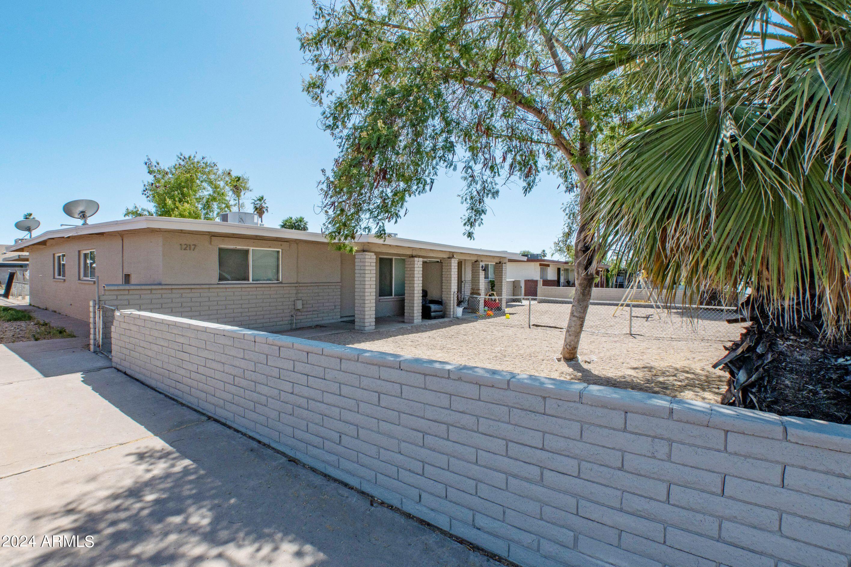 1217 W Southern Avenue Property Photo