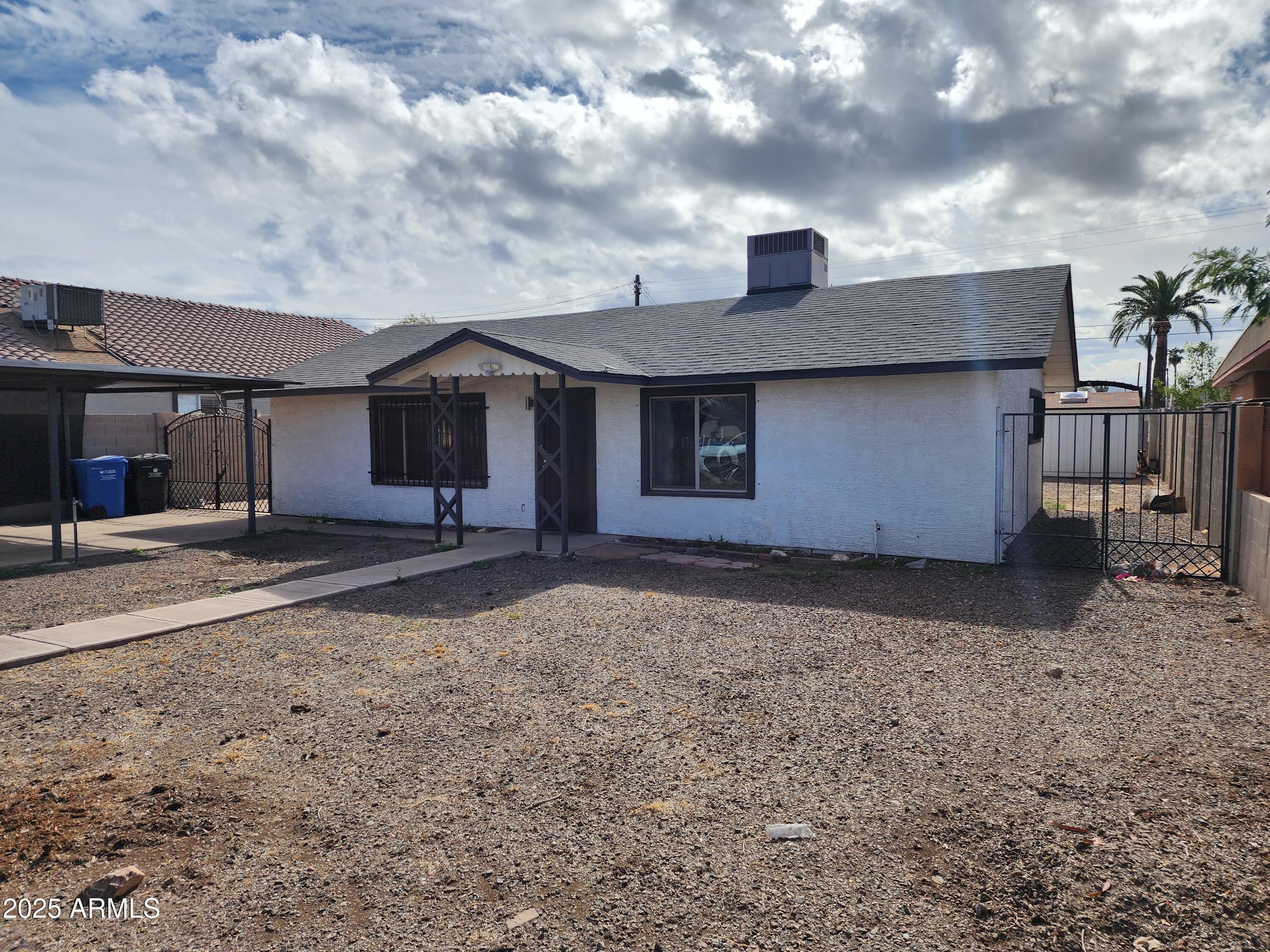3123 W Holly Street Property Photo