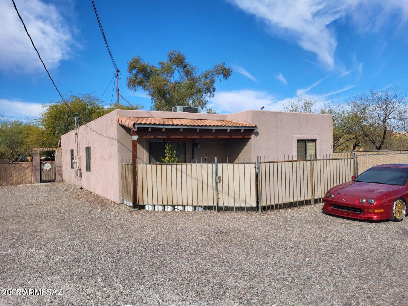 4007 N Stone Avenue Property Photo 8