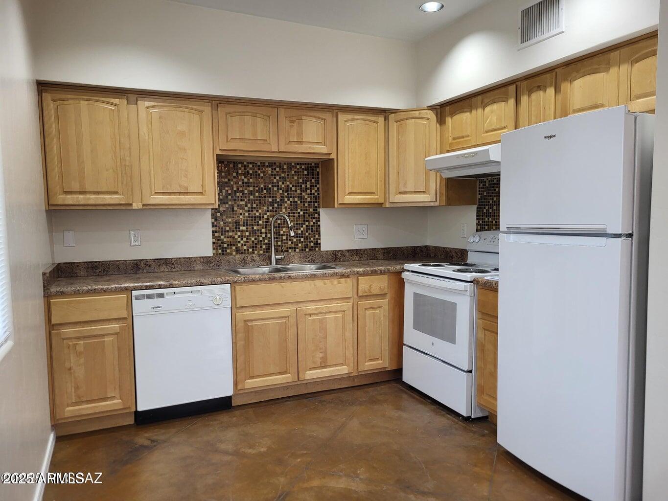 4007 N Stone Avenue Property Photo 21
