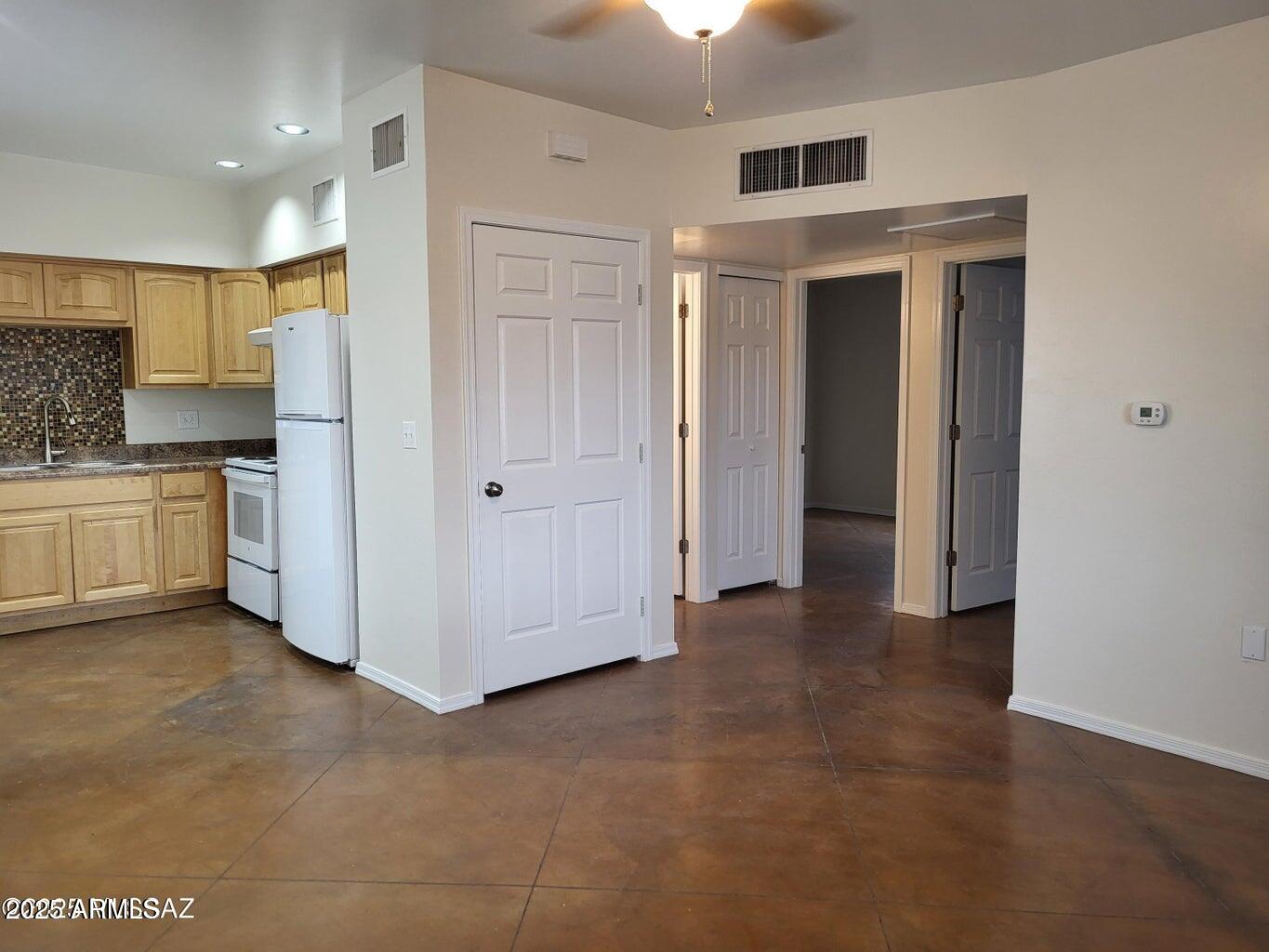 4007 N Stone Avenue Property Photo 24