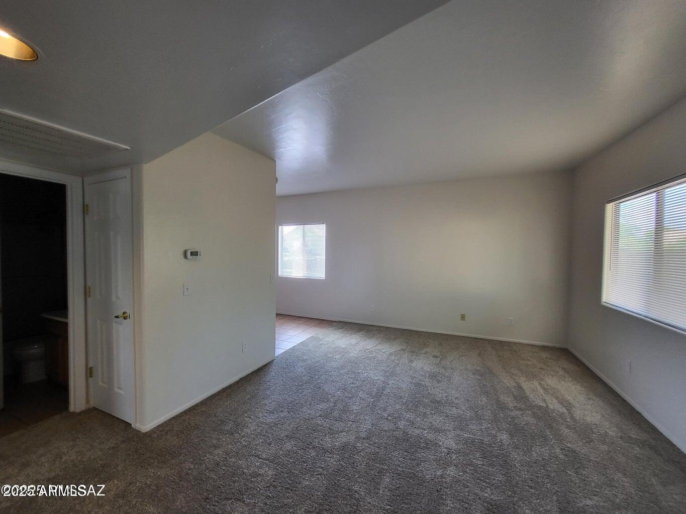 4007 N Stone Avenue Property Photo 34