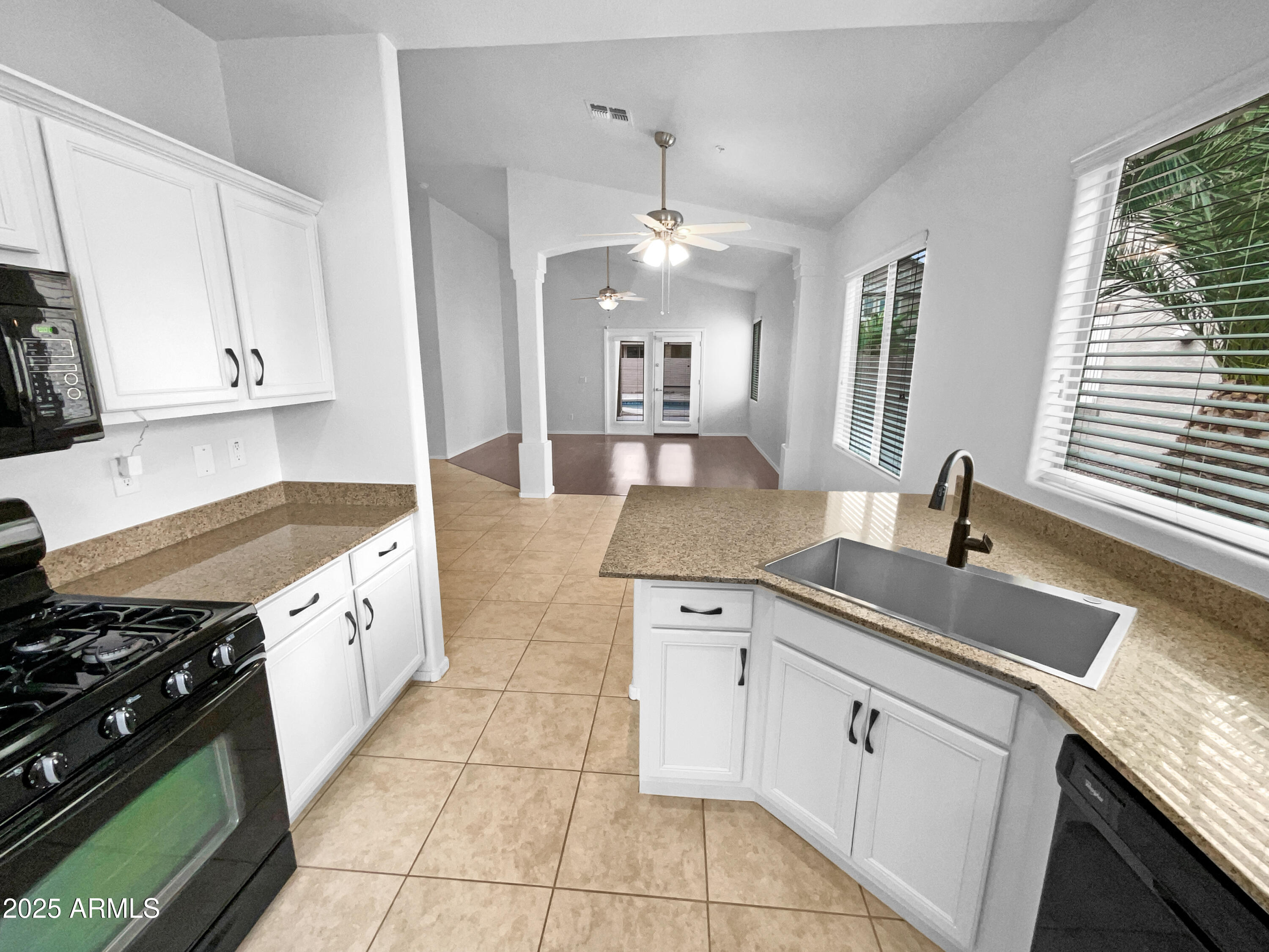 12163 W Chase Lane Property Photo 12