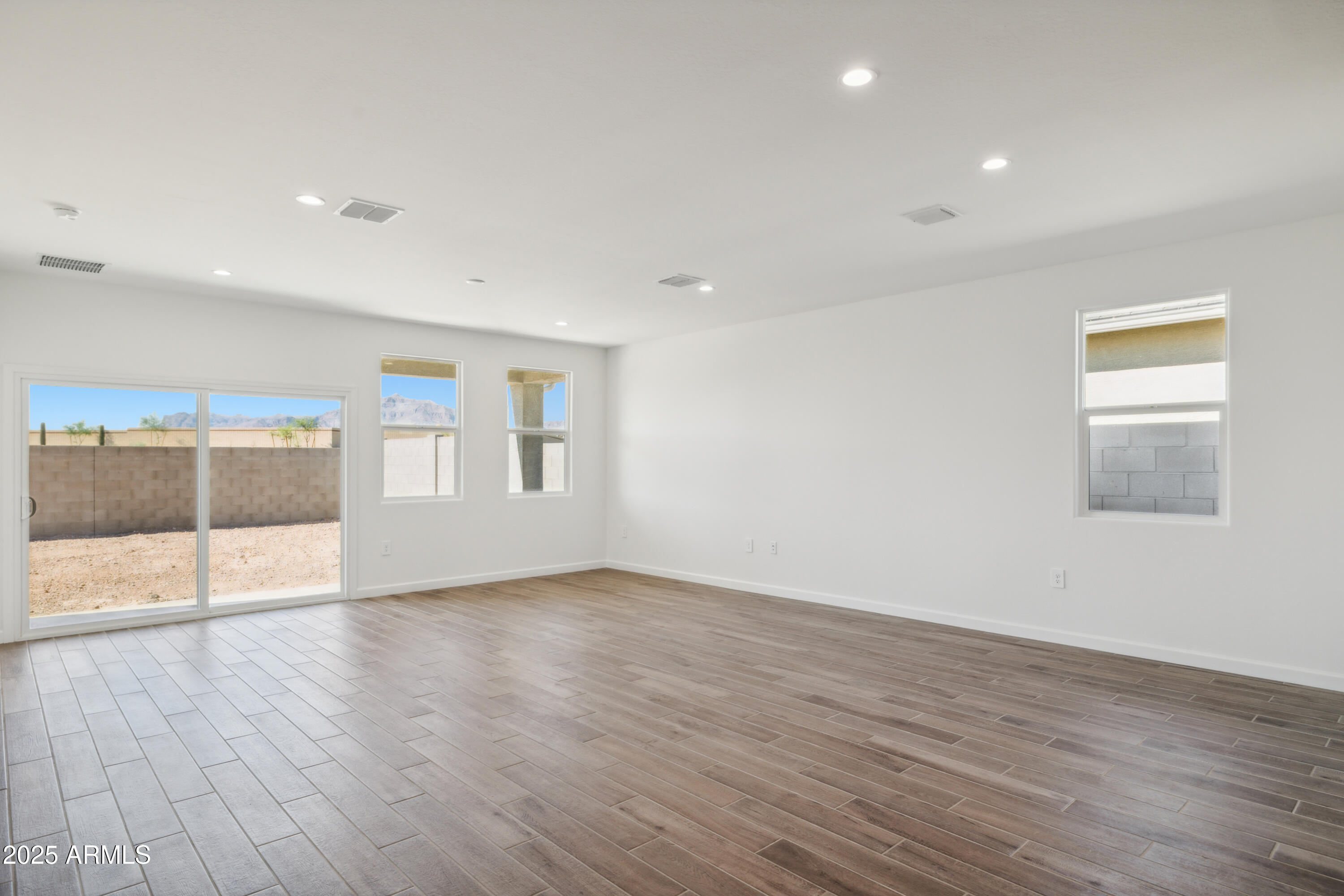 18848 E Bruno Drive Property Photo 3