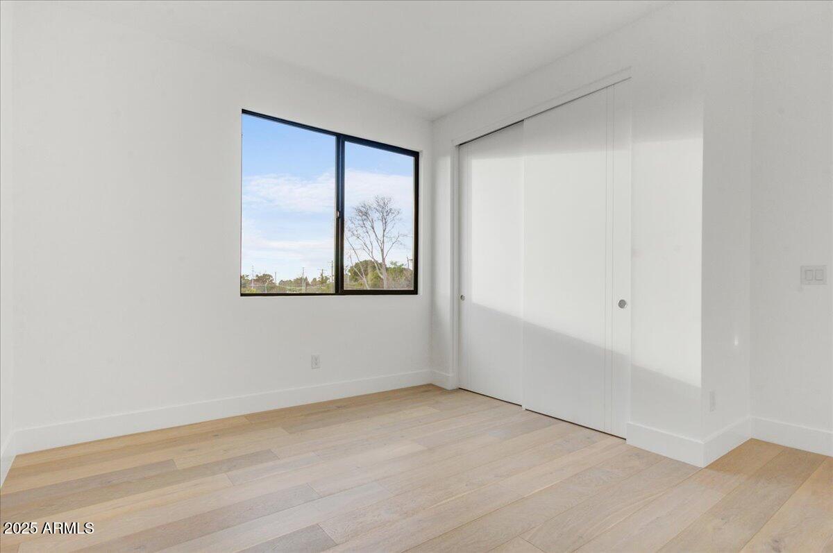 100 W Northern Avenue Property Photo 18