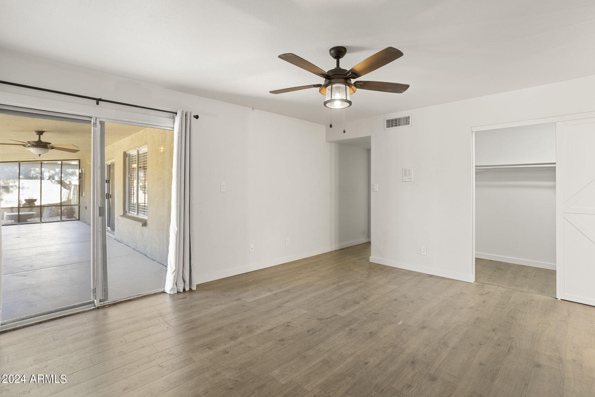 14810 N 51 St Street Property Photo 4