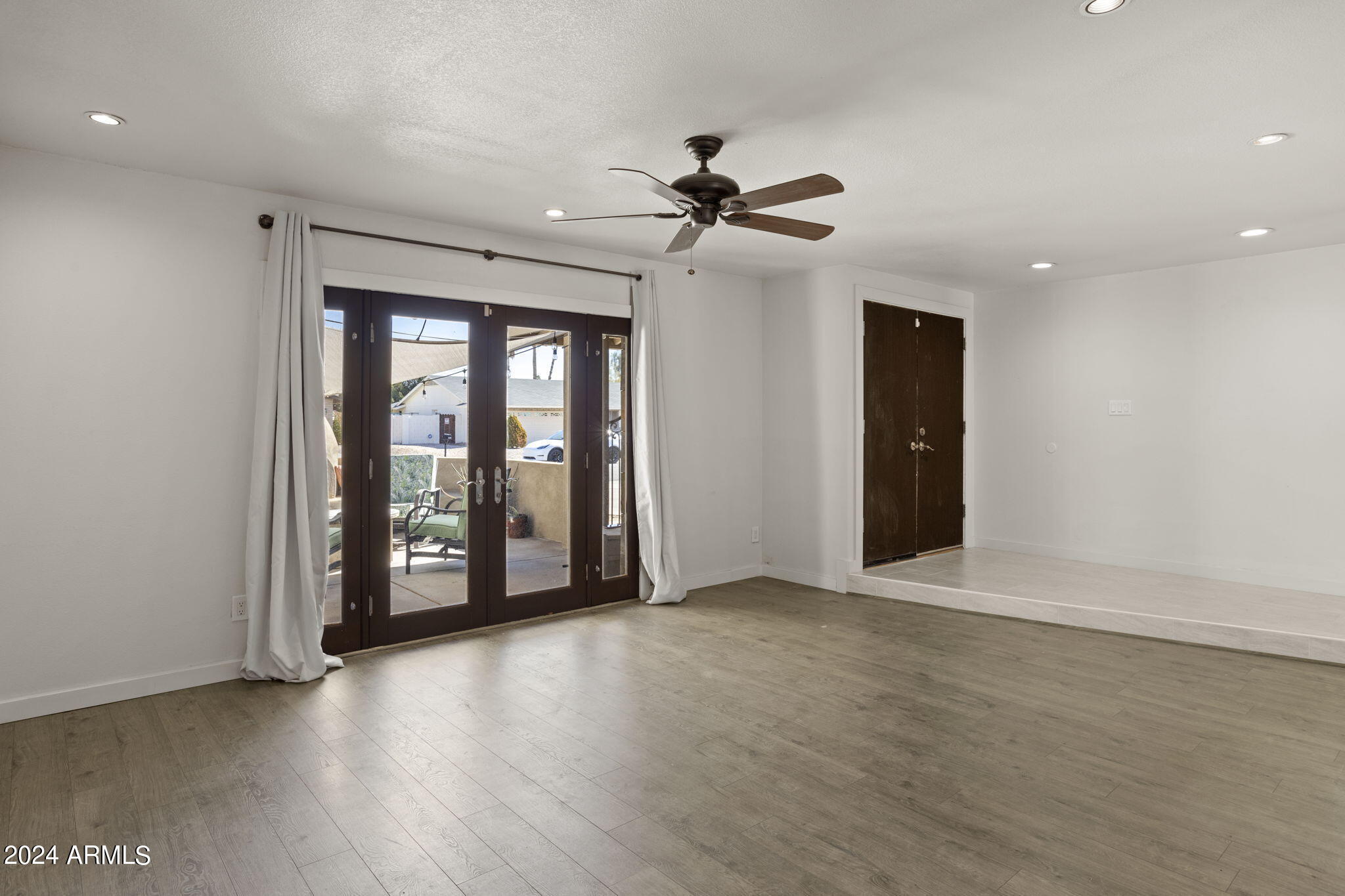 14810 N 51 St Street Property Photo 15