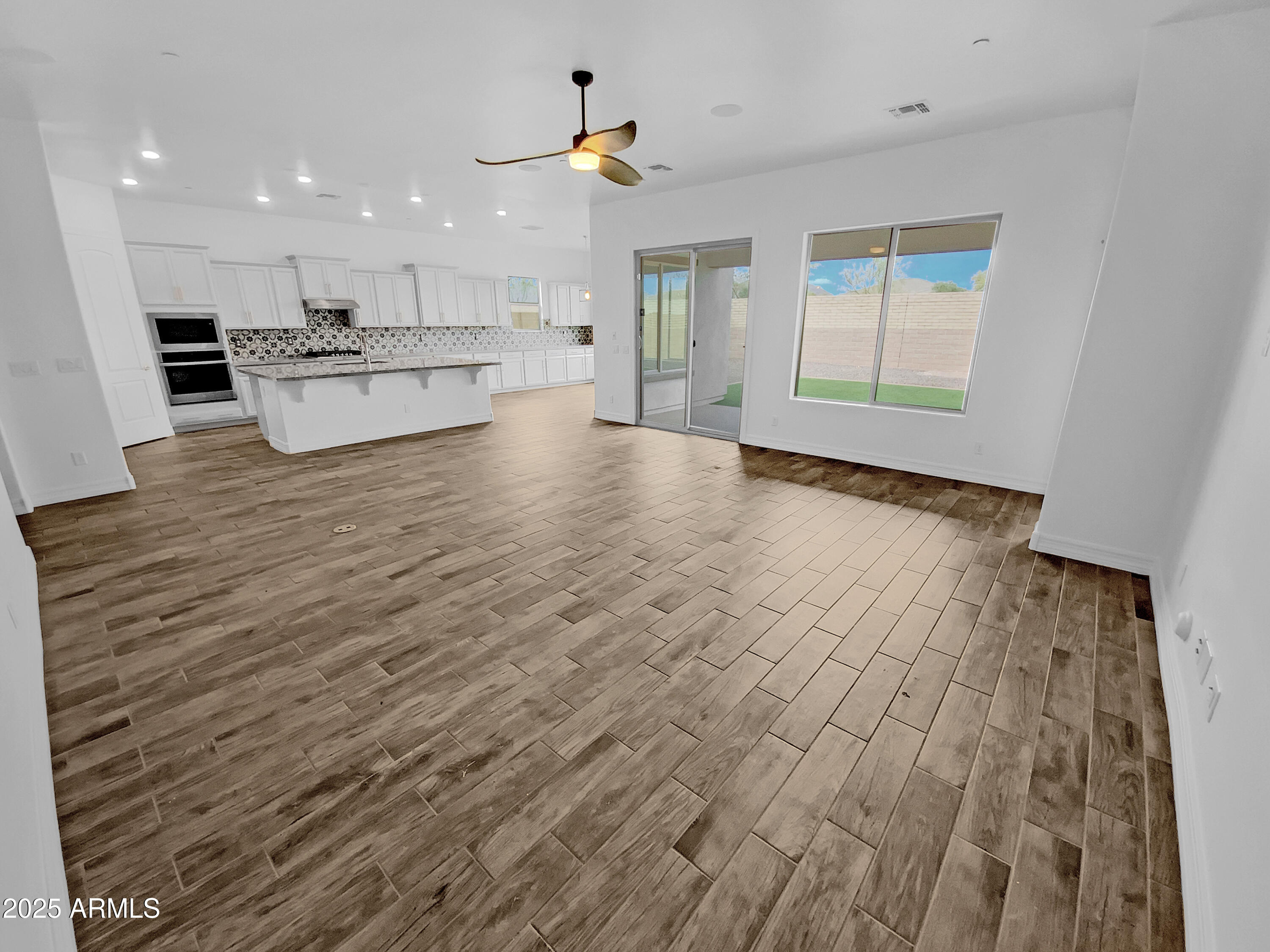 12858 W Pasaro Drive Property Photo 20