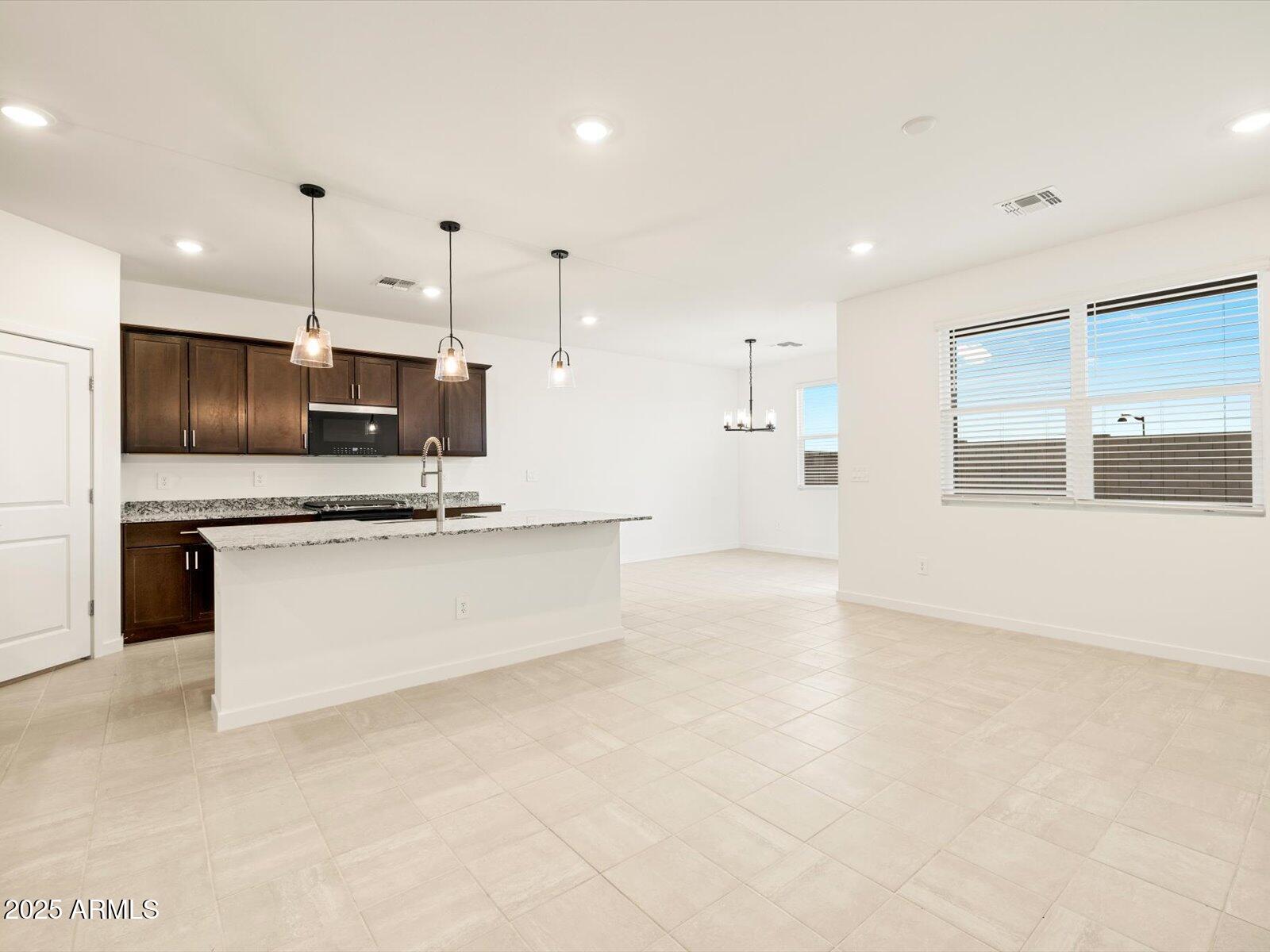 36986 W Prado Street Property Photo 10