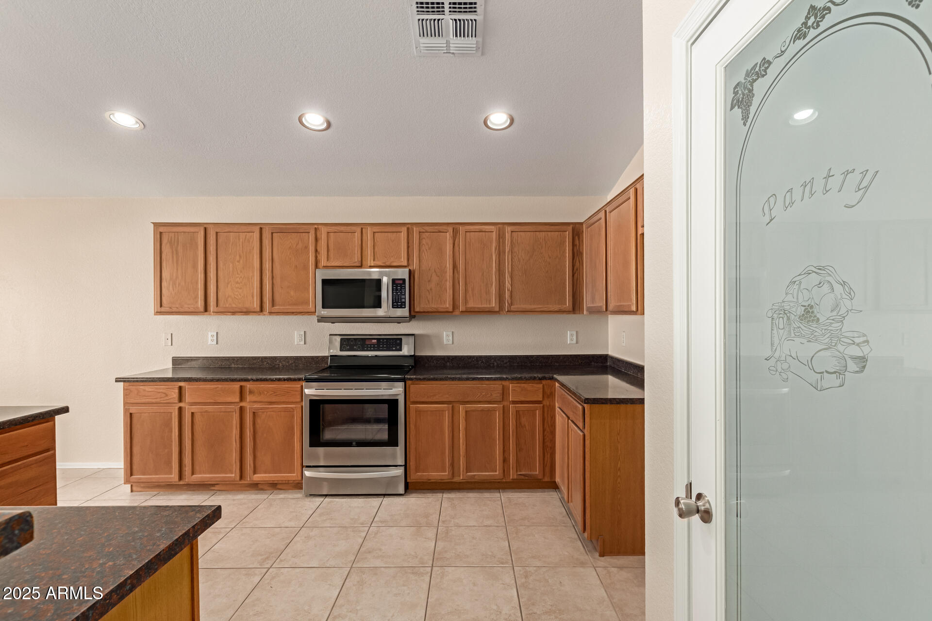 6060 W Charter Oak Road Property Photo 8