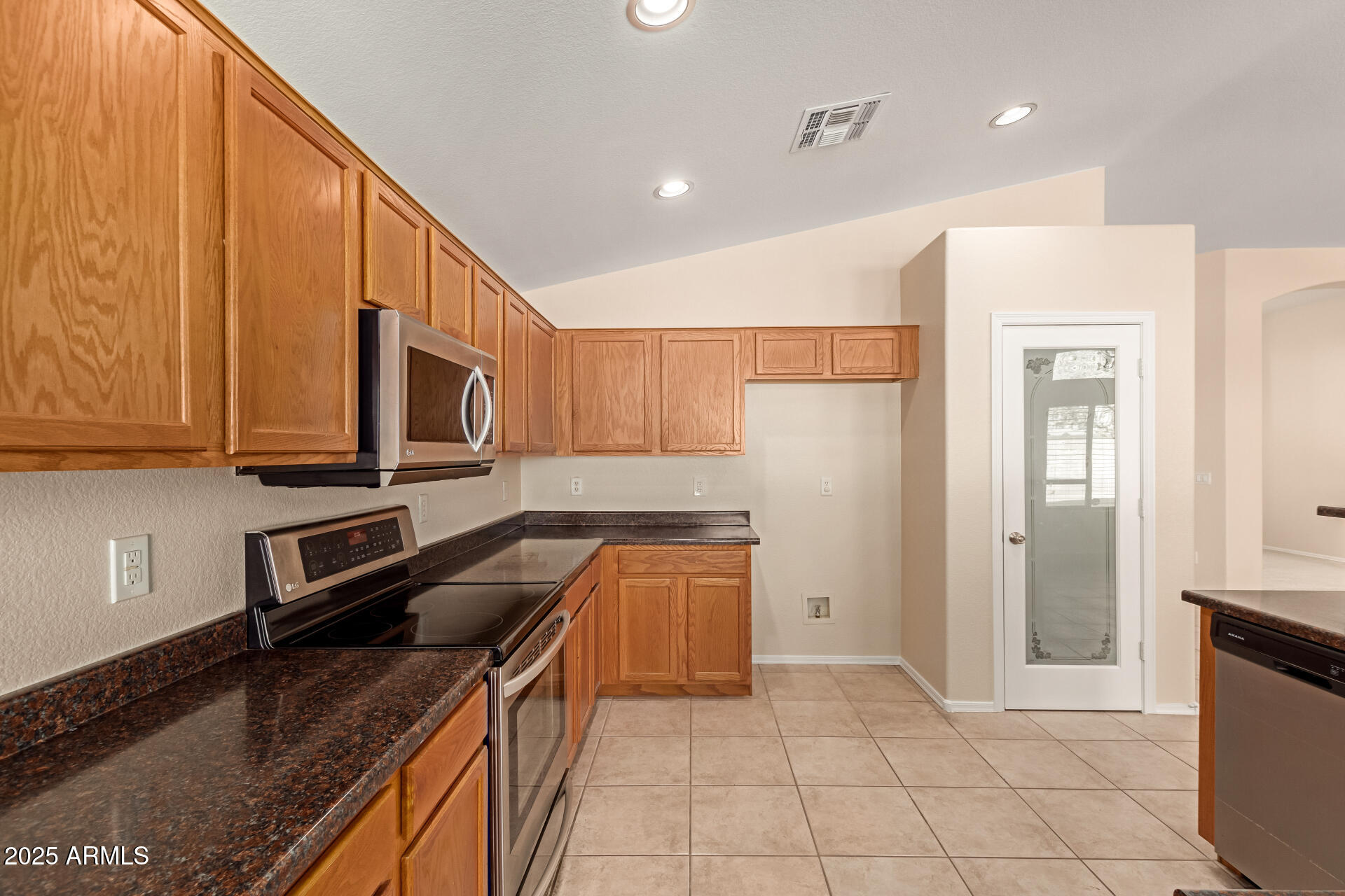 6060 W Charter Oak Road Property Photo 10