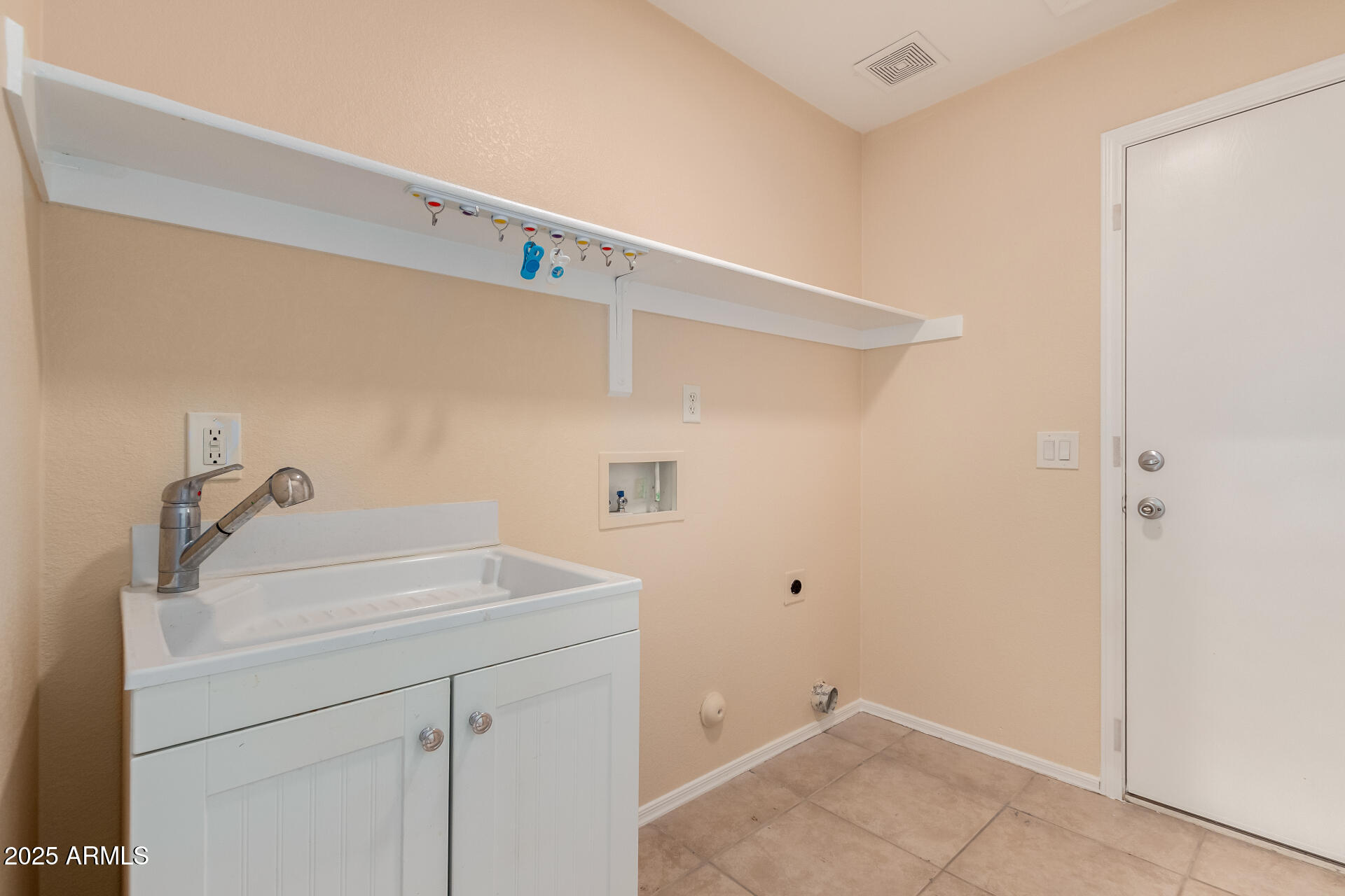 6060 W Charter Oak Road Property Photo 26
