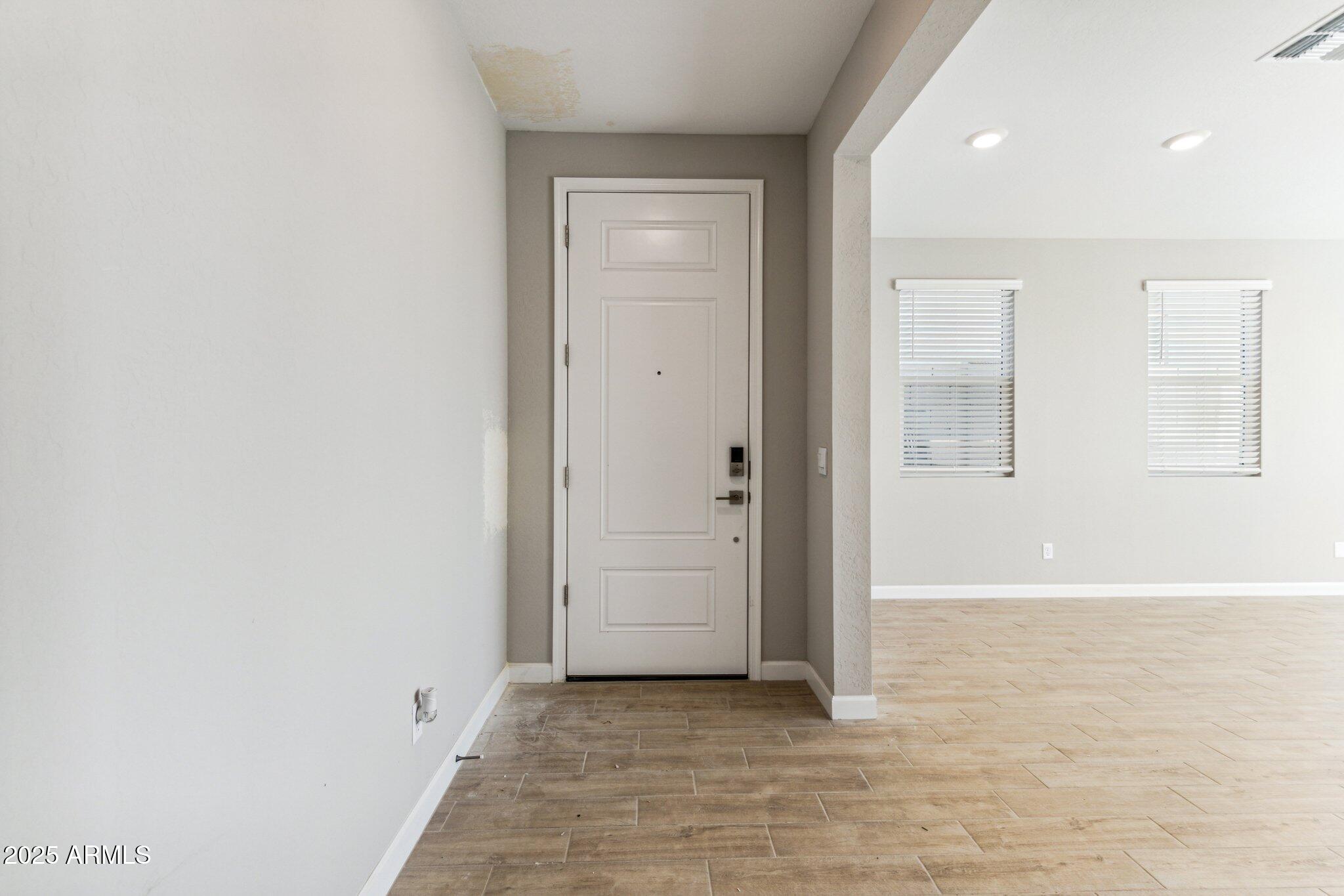 21056 N 58th Street Property Photo 6