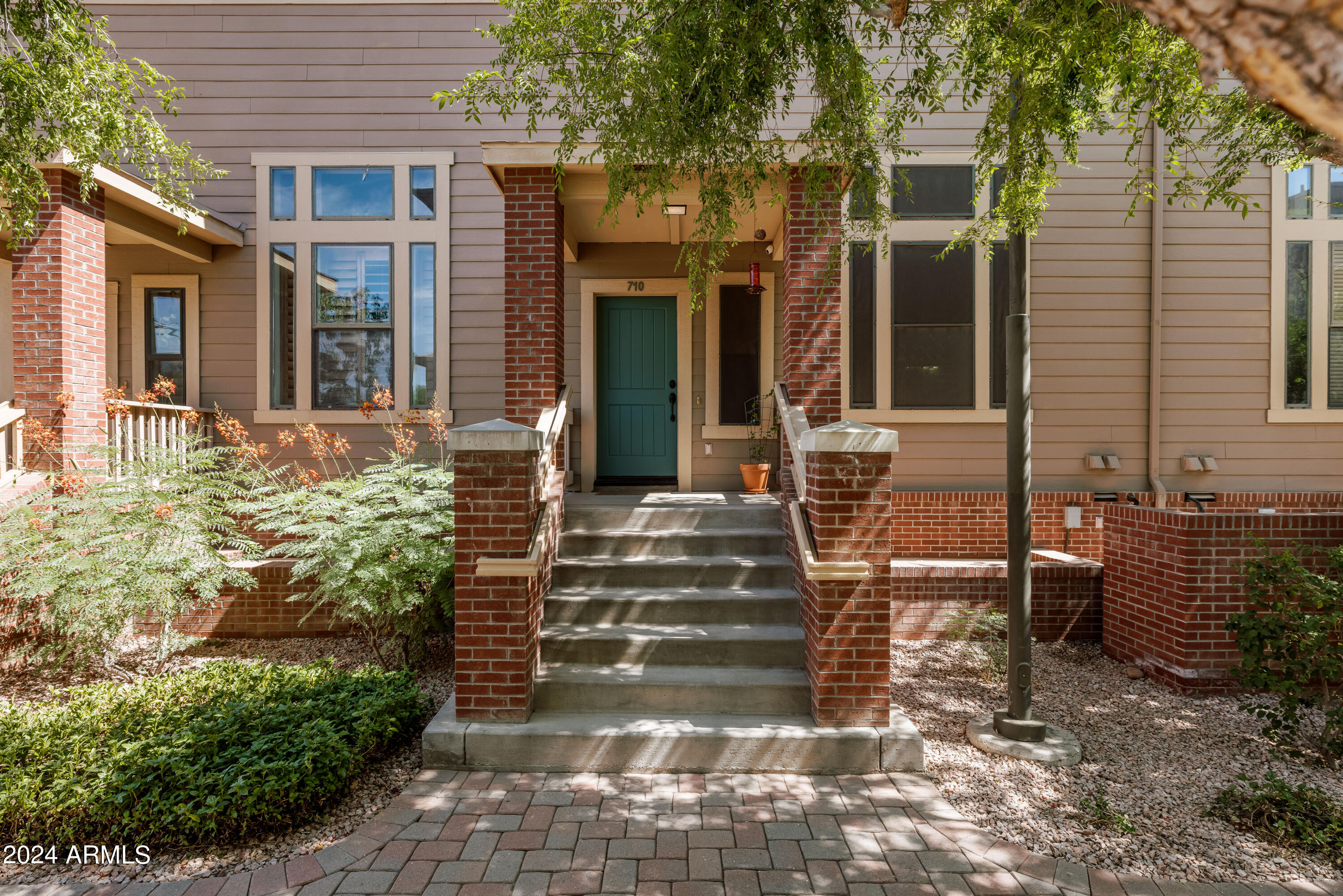 710 S Beck Avenue Property Photo 1