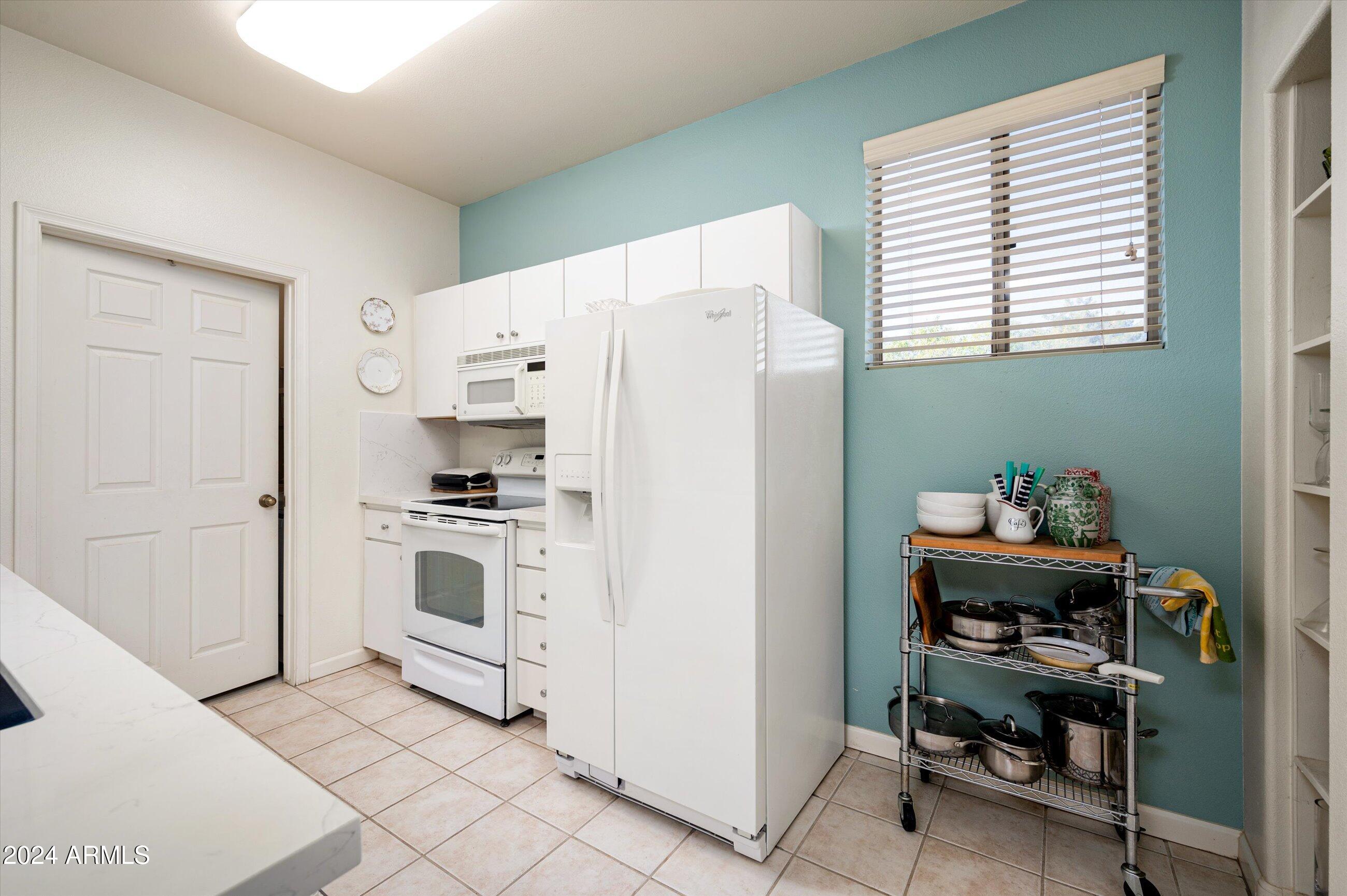 9550 E Thunderbird Road Property Photo 6