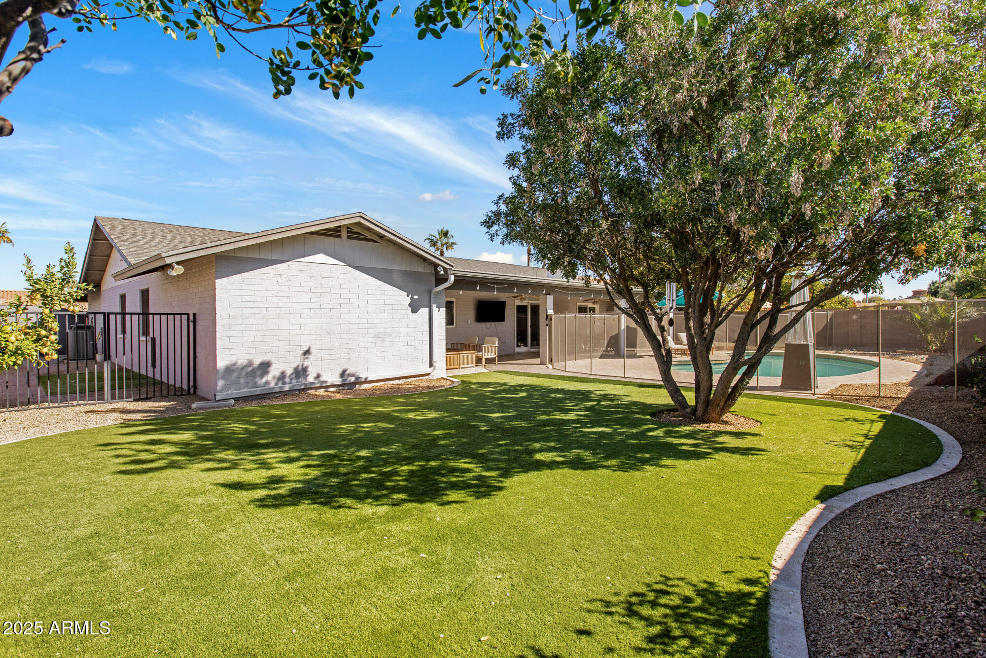 401 E Marconi Avenue Property Photo 1