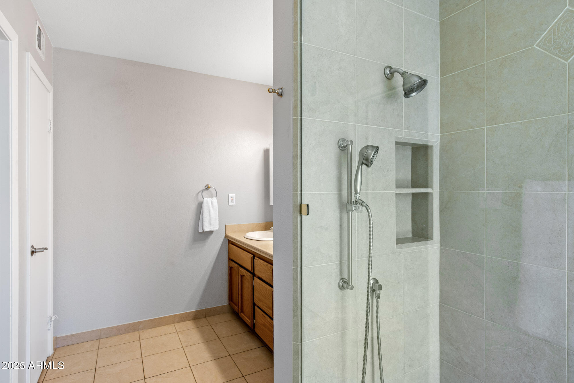 401 E Marconi Avenue Property Photo 17