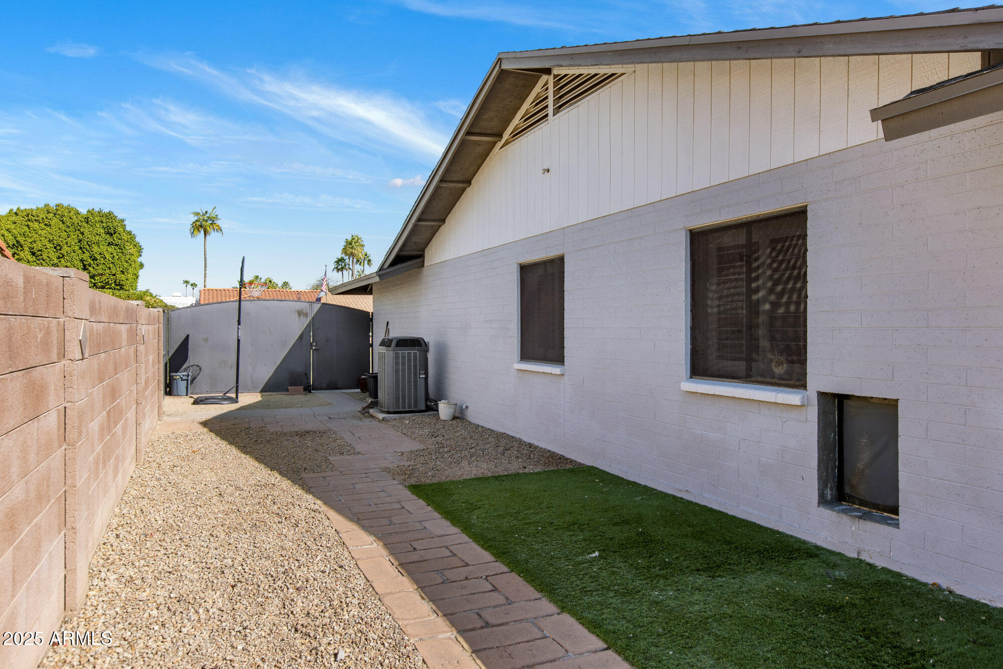 401 E Marconi Avenue Property Photo 29