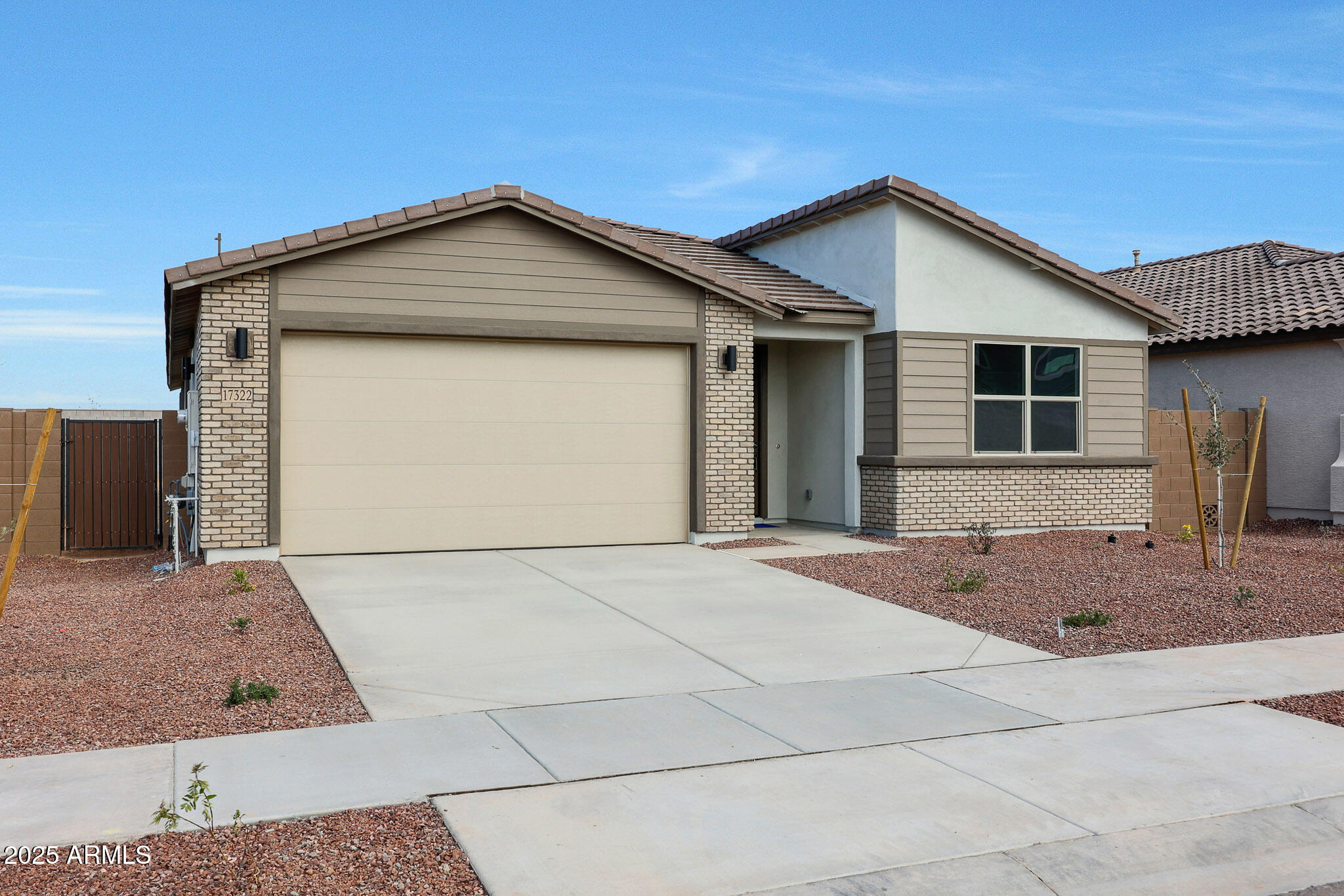 17322 W Via Dona Road Property Photo 1