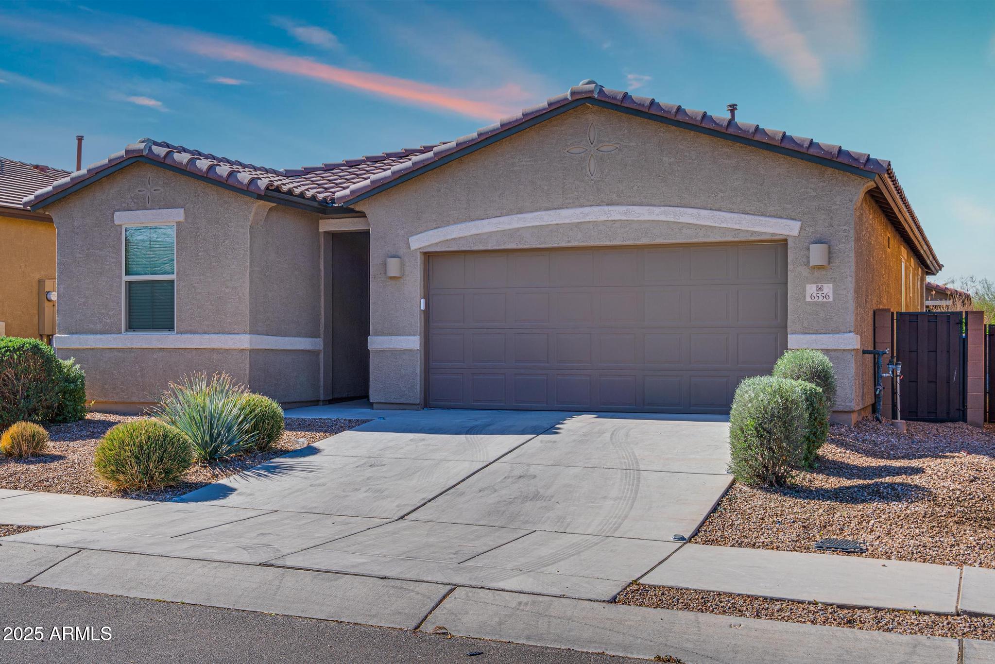 6556 E Via Arroyo Azul Property Photo 1
