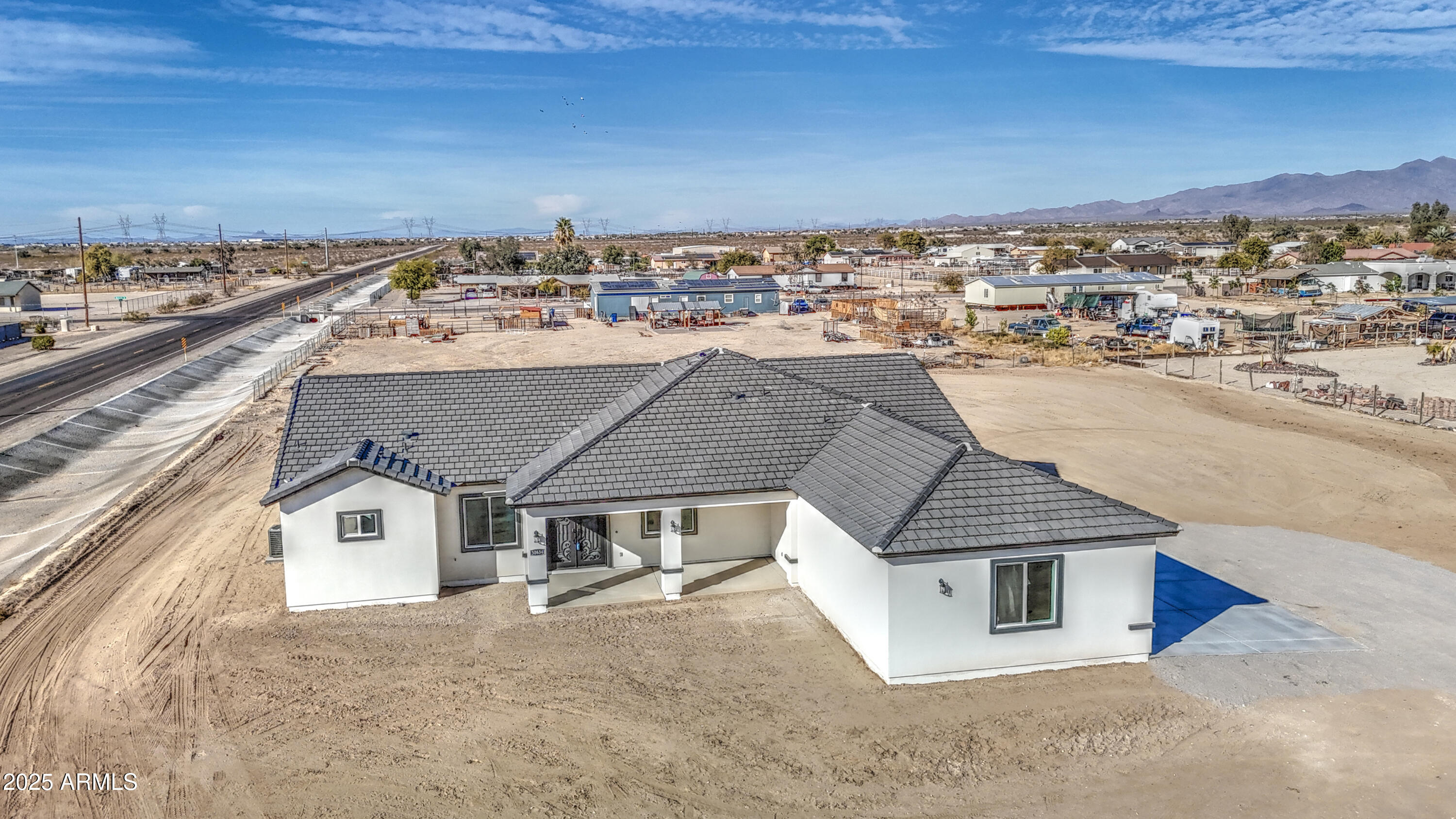 30634 W Latham Street Property Photo 1