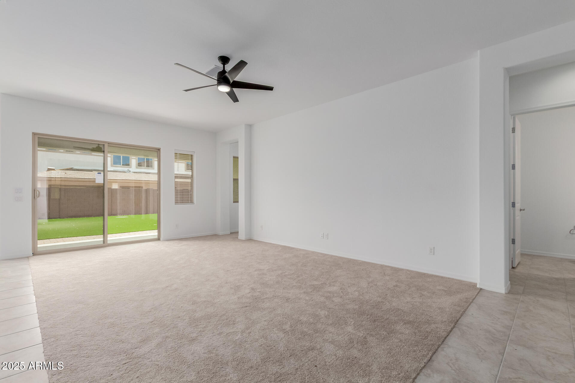 8817 W Denton Lane Property Photo 12
