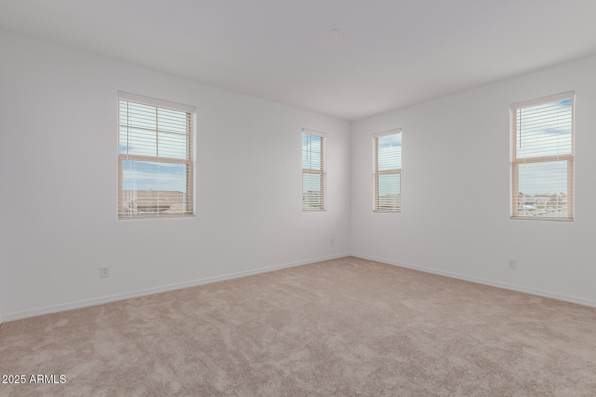 8817 W Denton Lane Property Photo 27