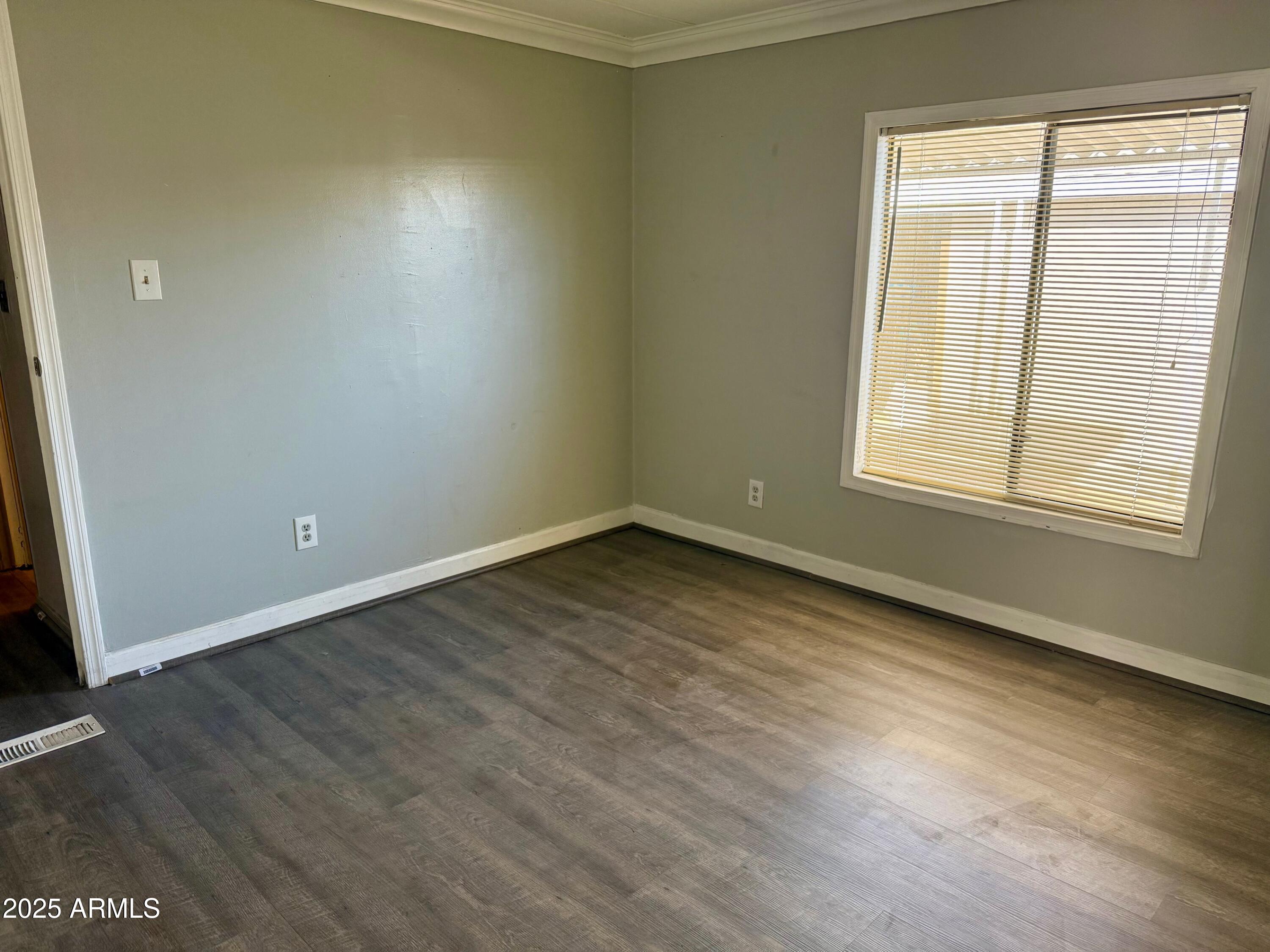 6942 W Olive Avenue Property Photo 5